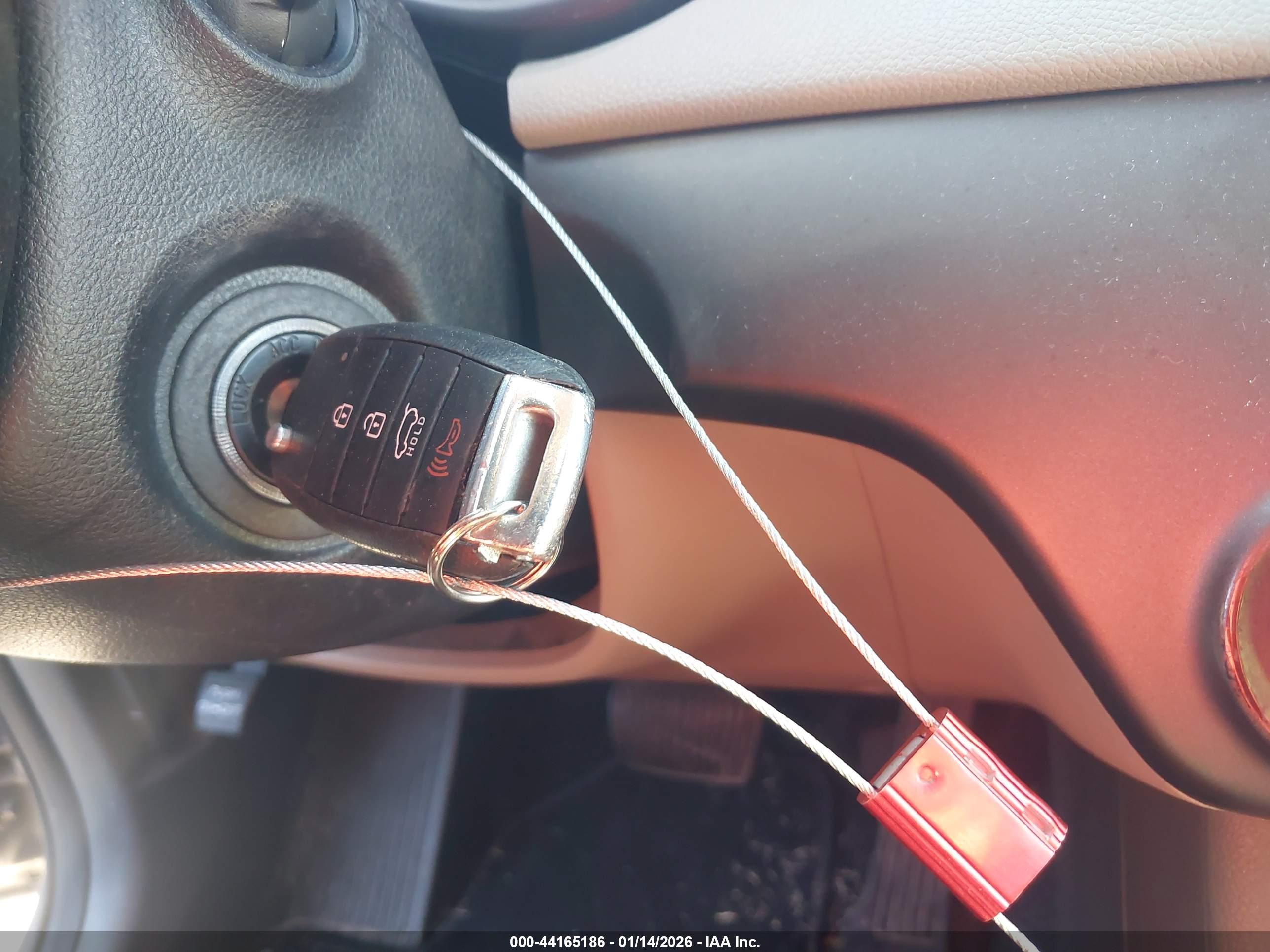KIA SPORTAGE image 11