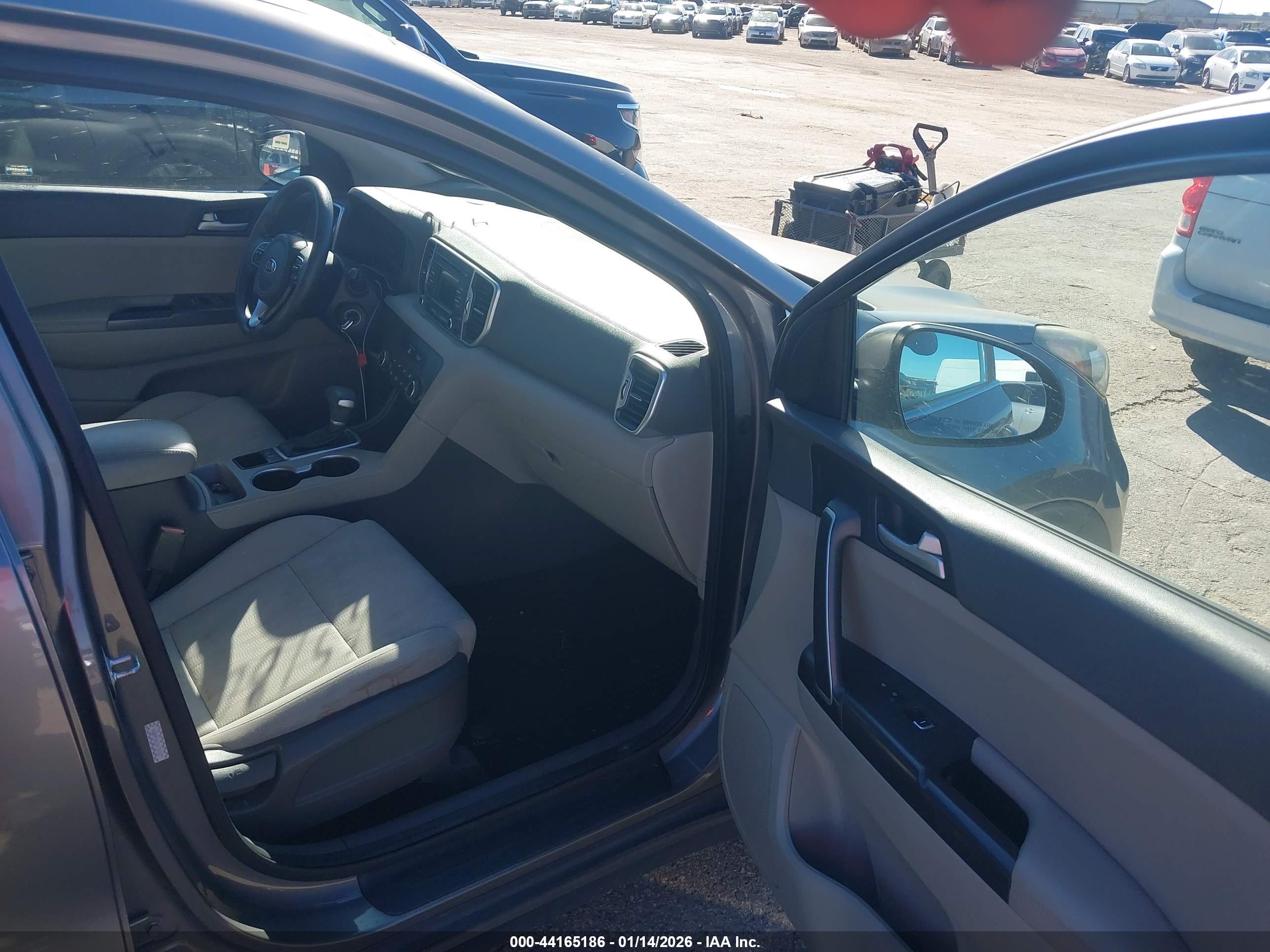 KIA SPORTAGE image 5