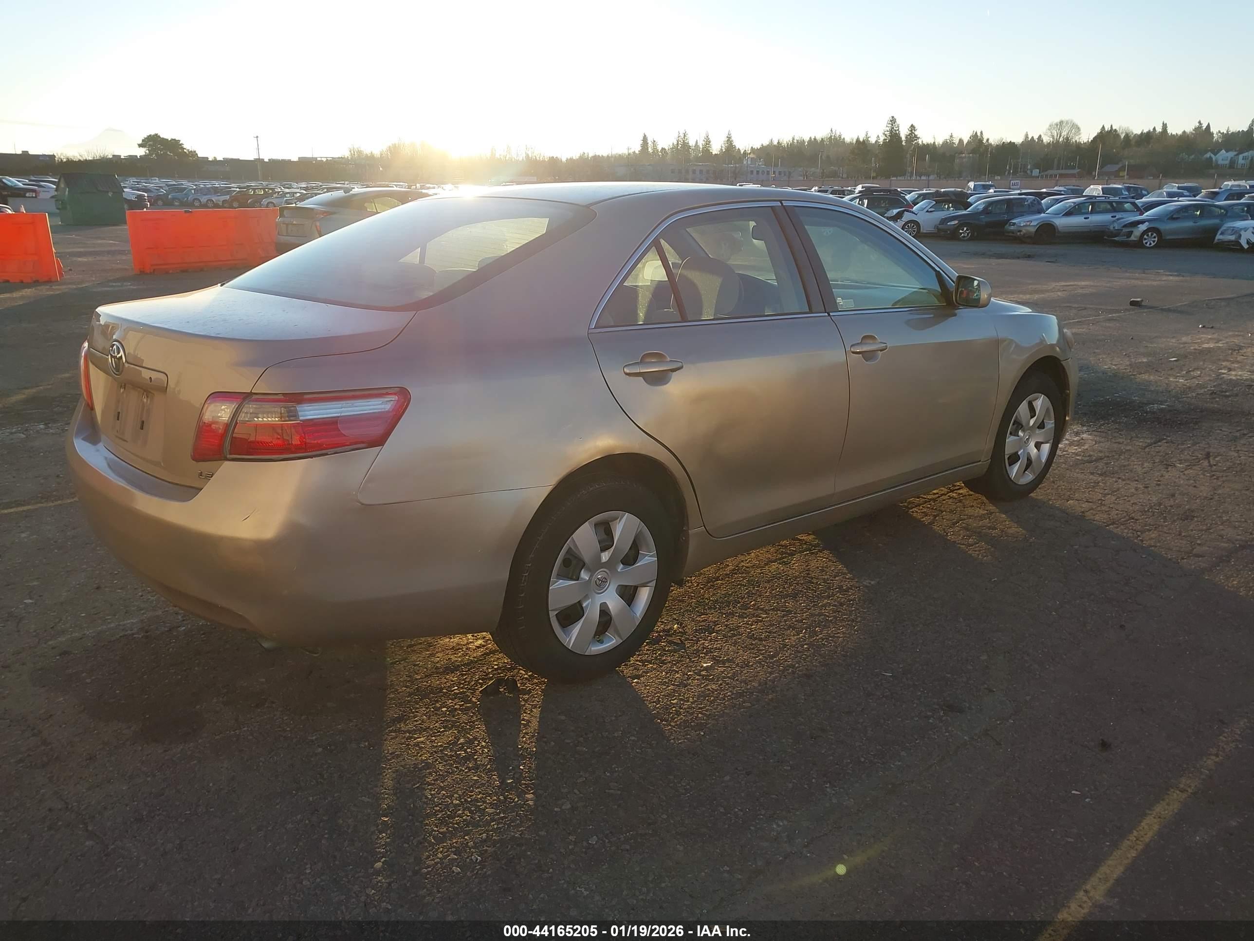 TOYOTA CAMRY image 4
