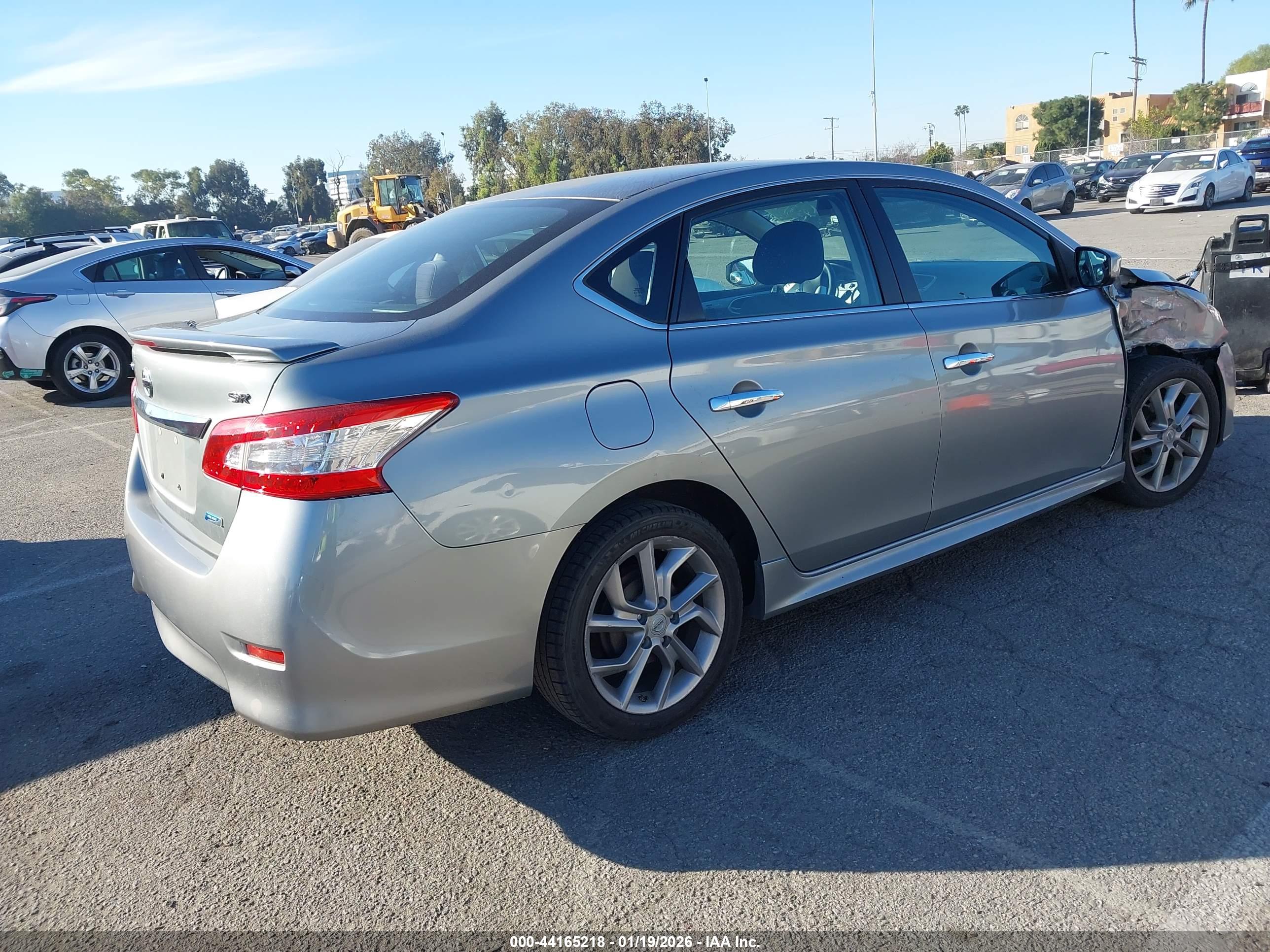 NISSAN SENTRA image 4