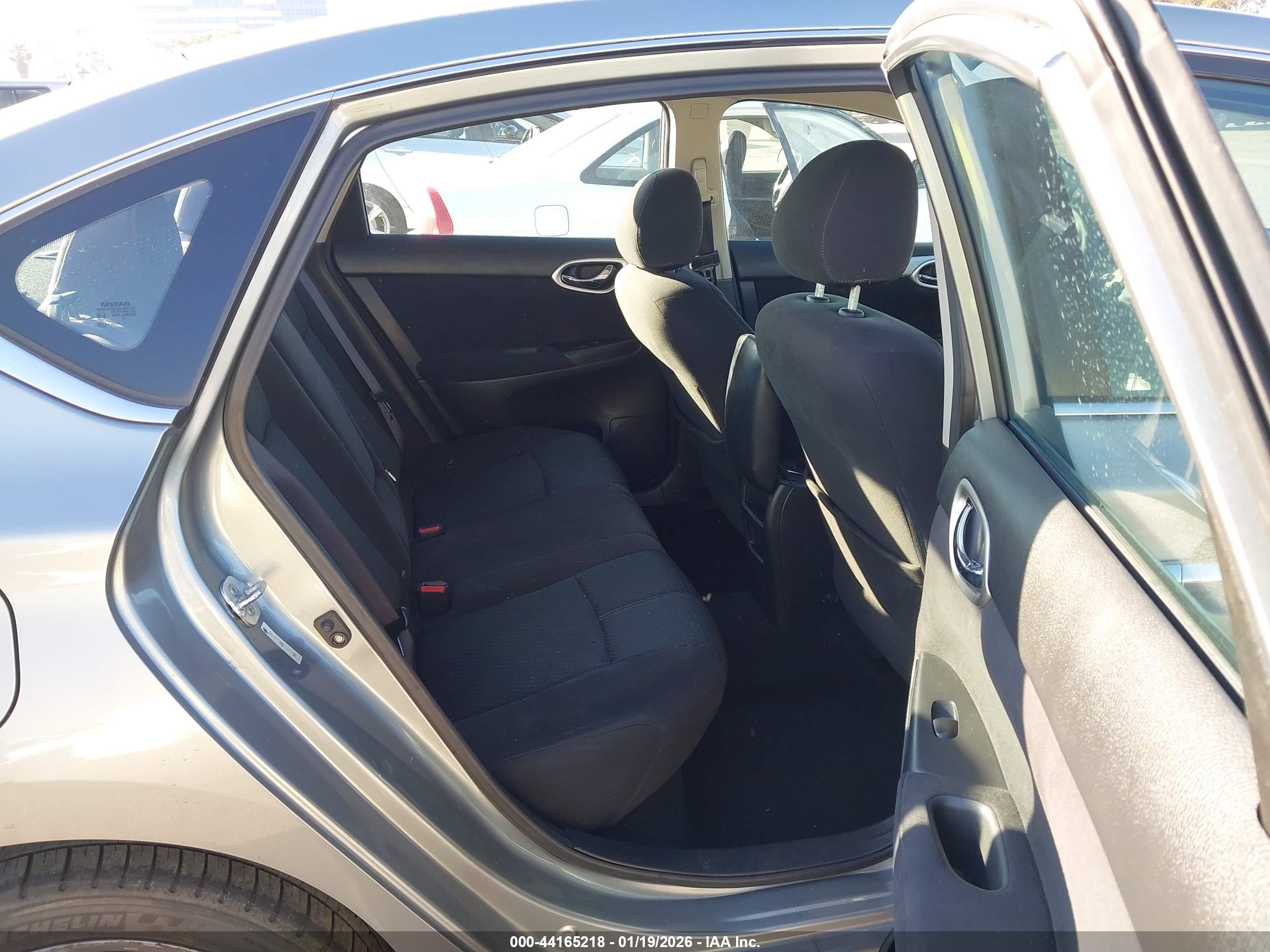 NISSAN SENTRA image 8