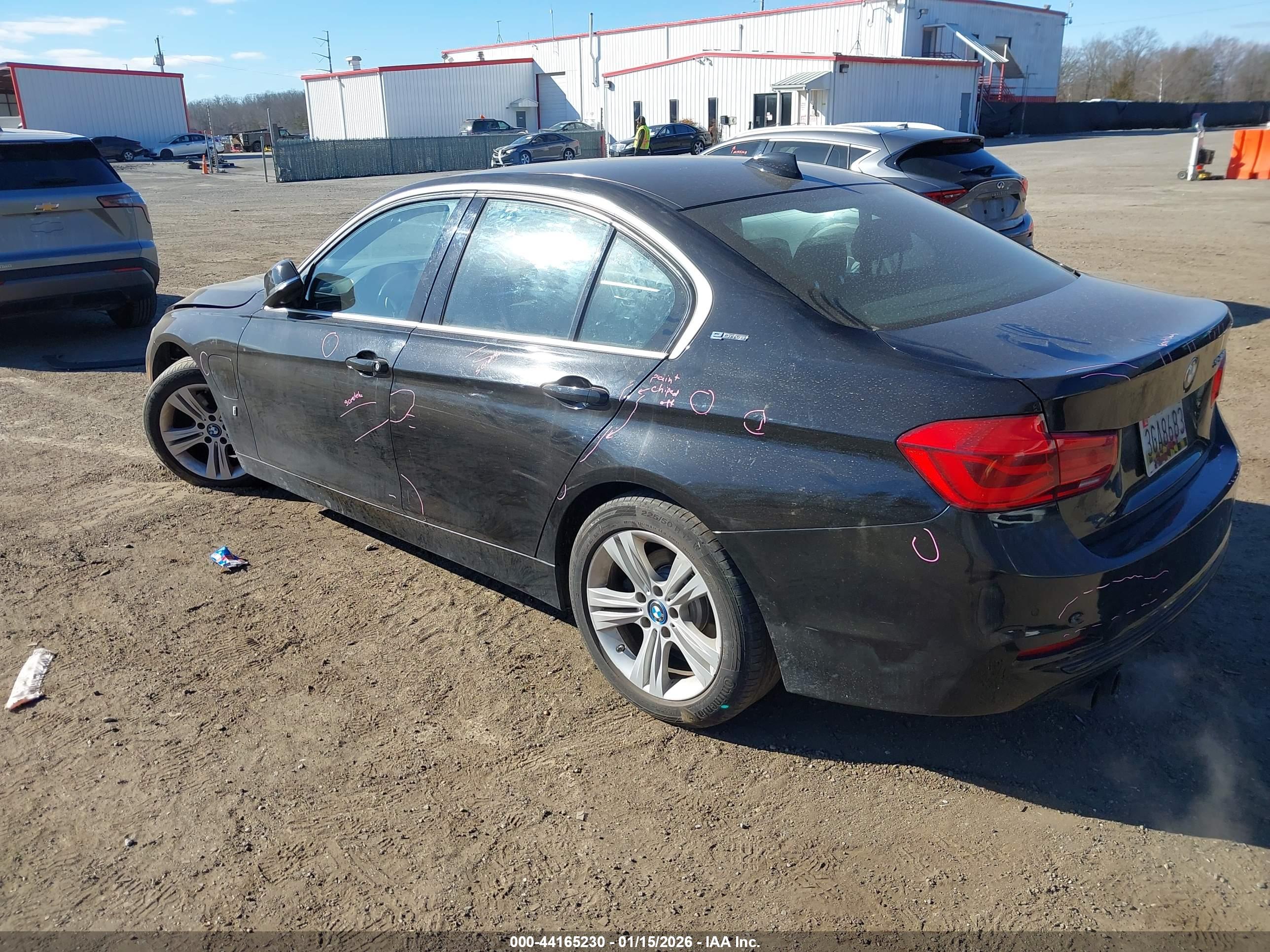 BMW 330E image 3
