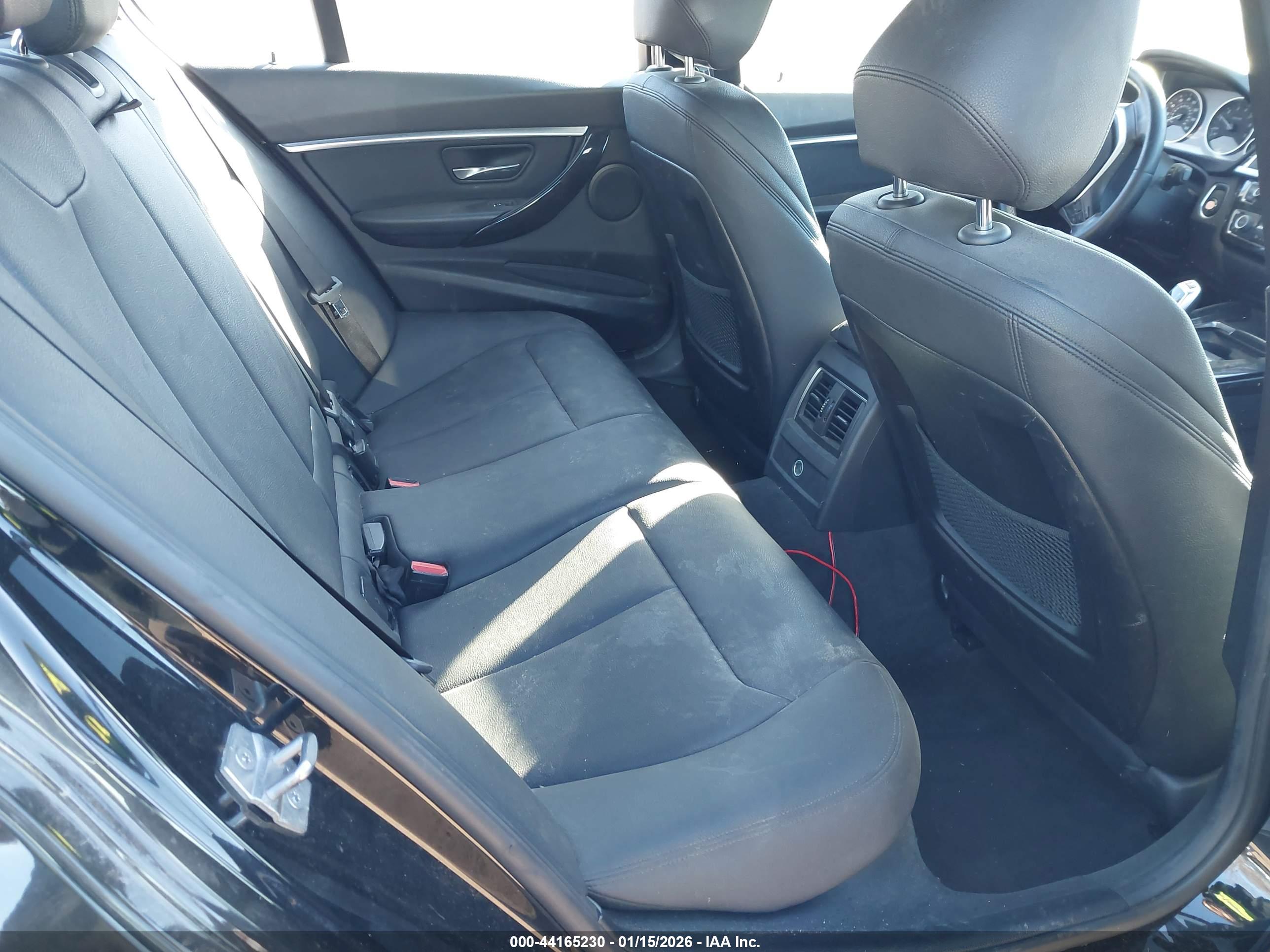 BMW 330E image 8
