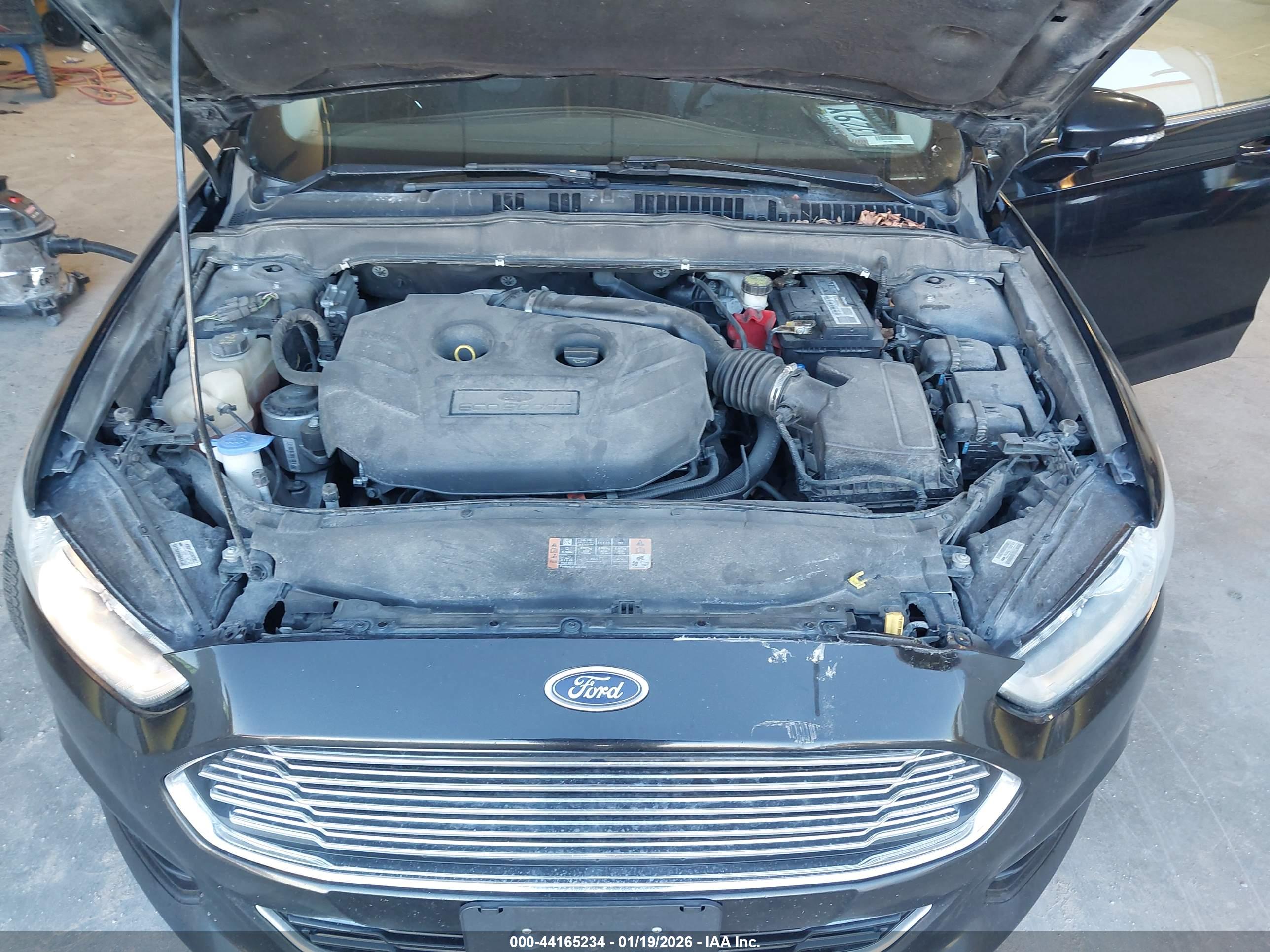 FORD FUSION image 10