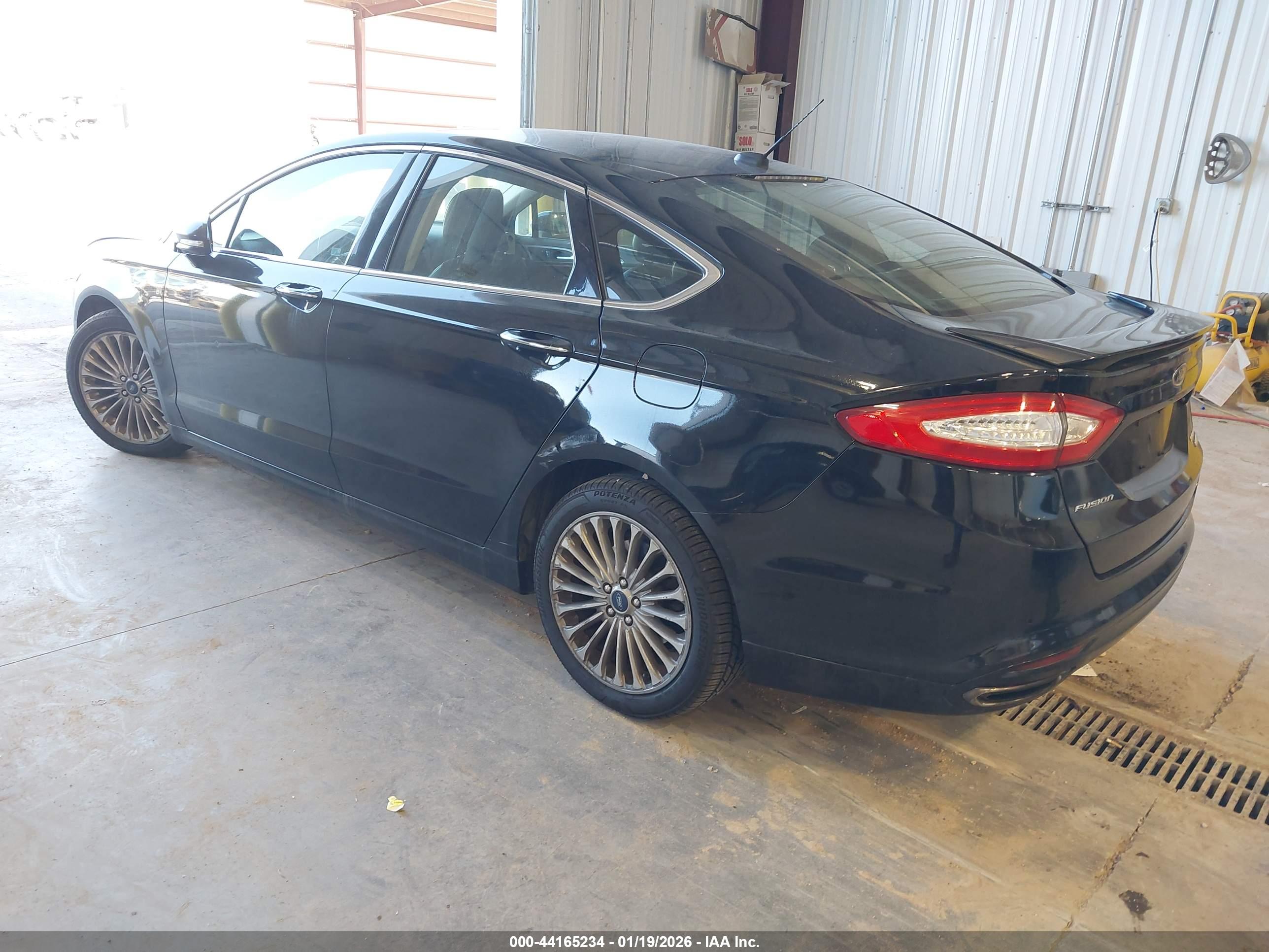 FORD FUSION image 3