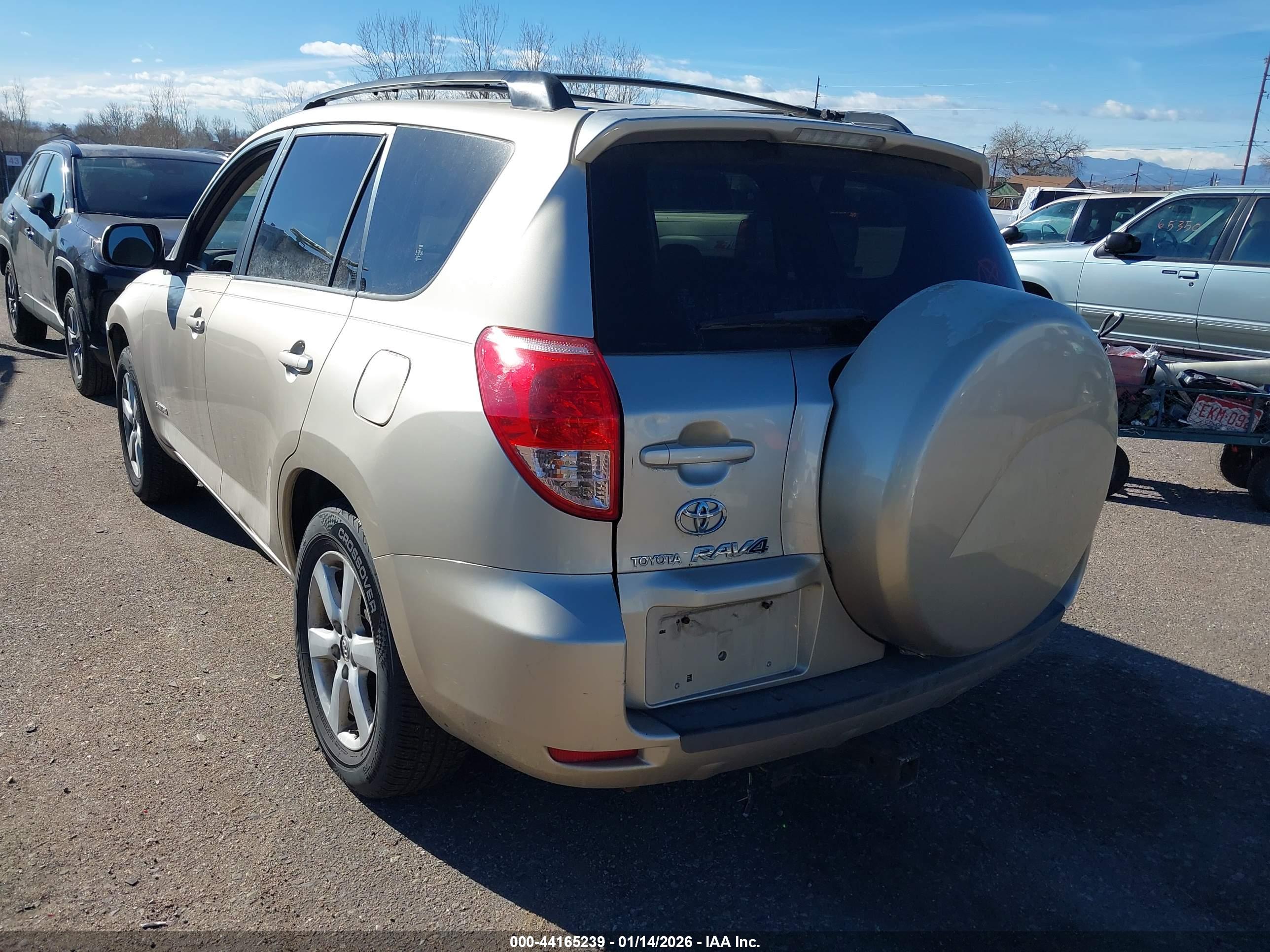 TOYOTA RAV4 image 3