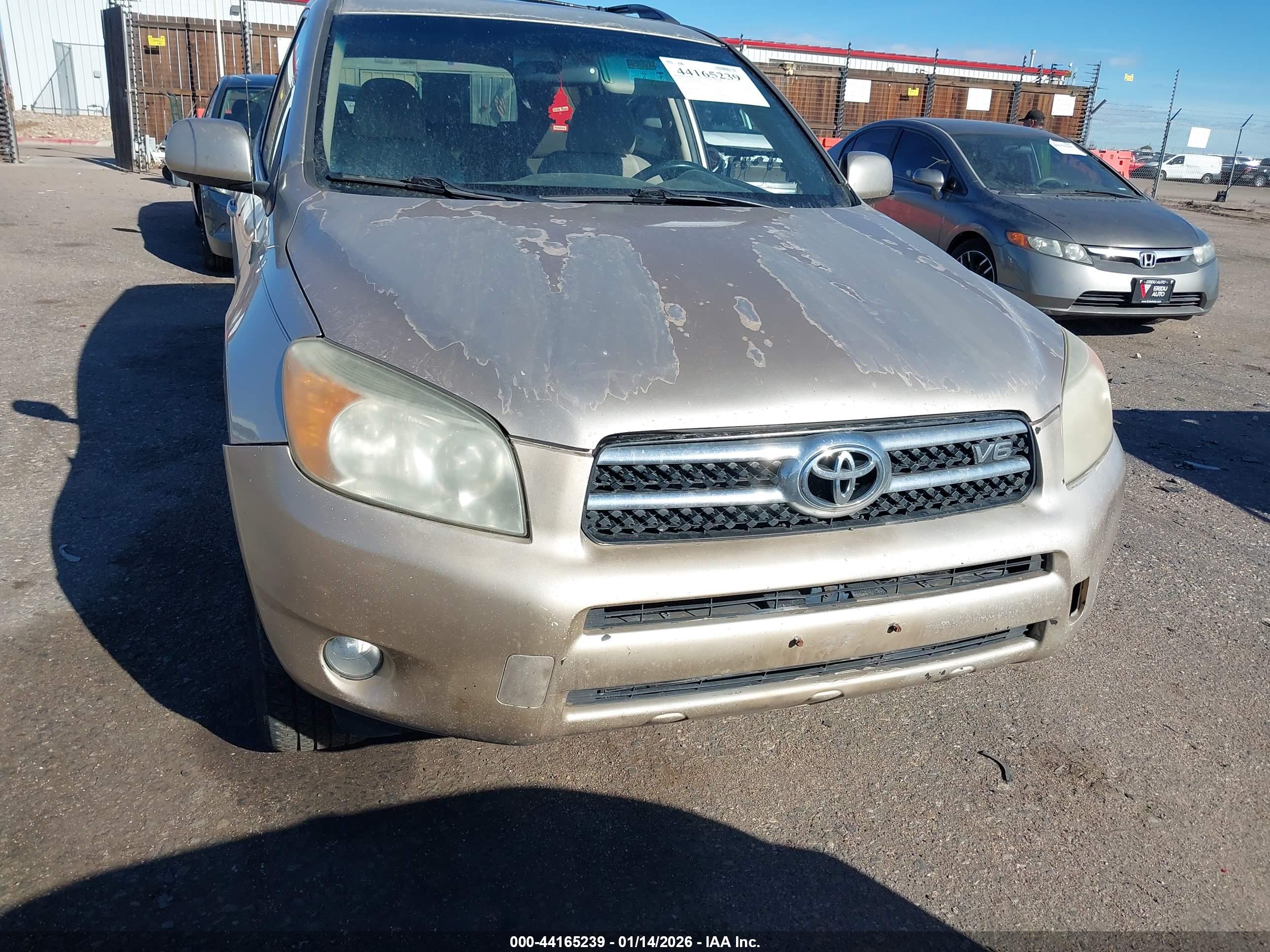 TOYOTA RAV4 image 6