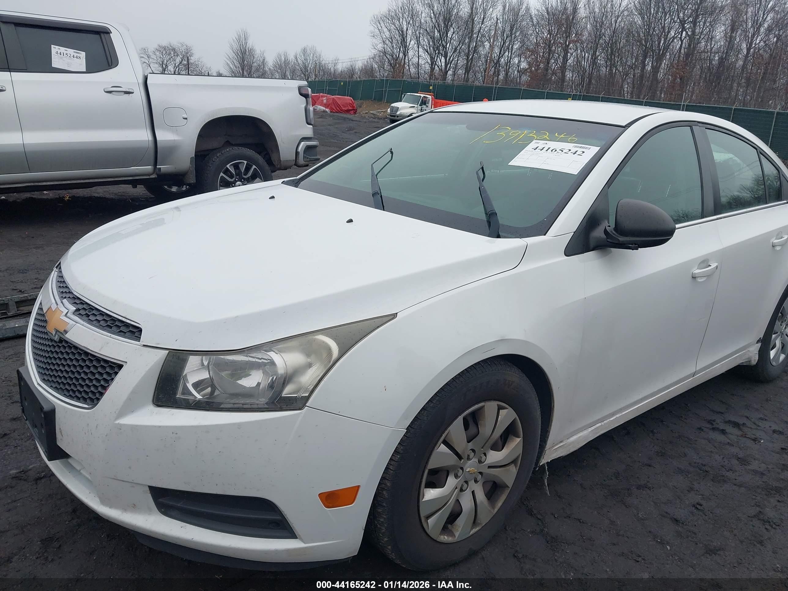 CHEVROLET CRUZE image 6
