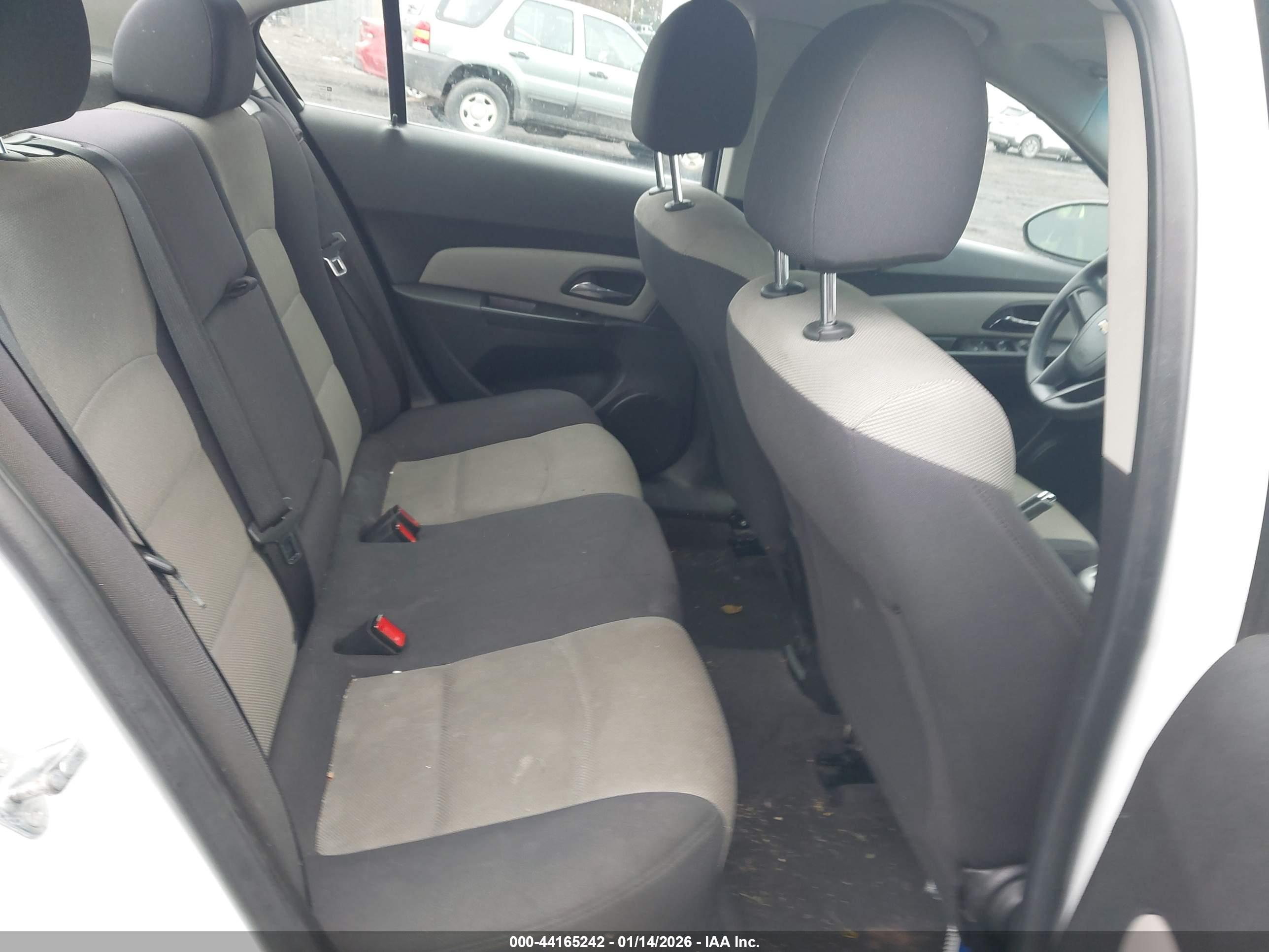 CHEVROLET CRUZE image 8