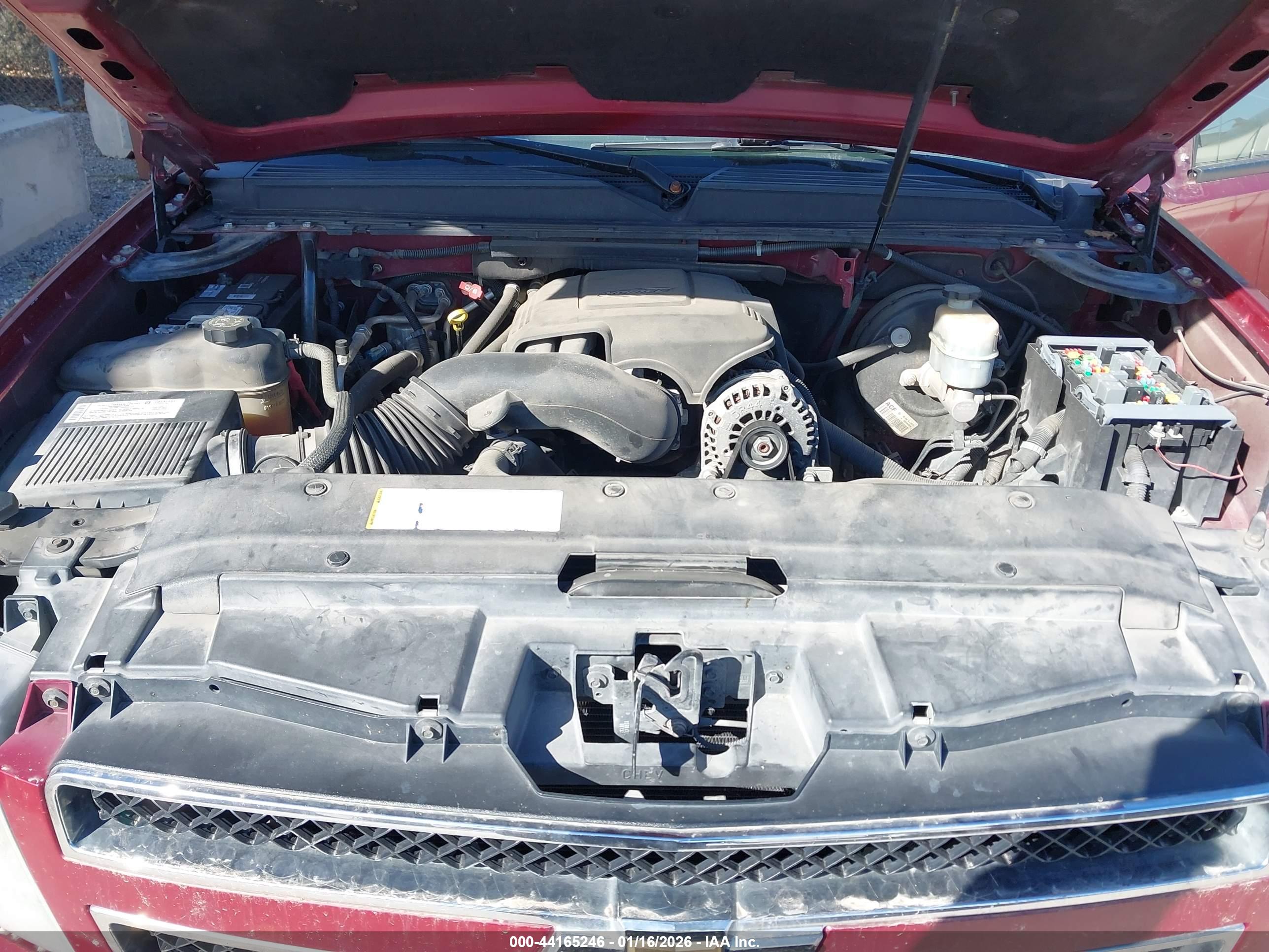 CHEVROLET SUBURBAN image 10