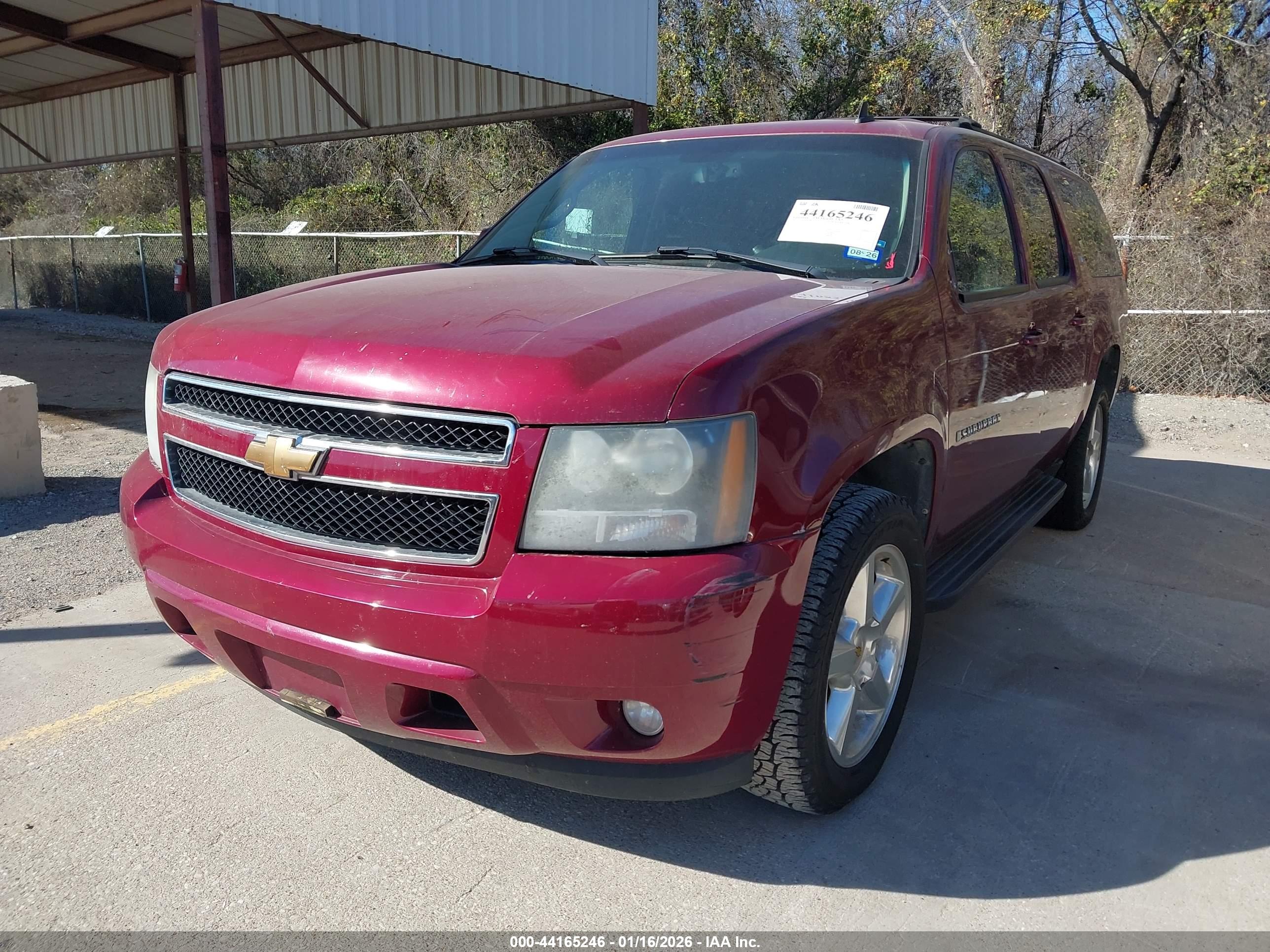 CHEVROLET SUBURBAN image 2