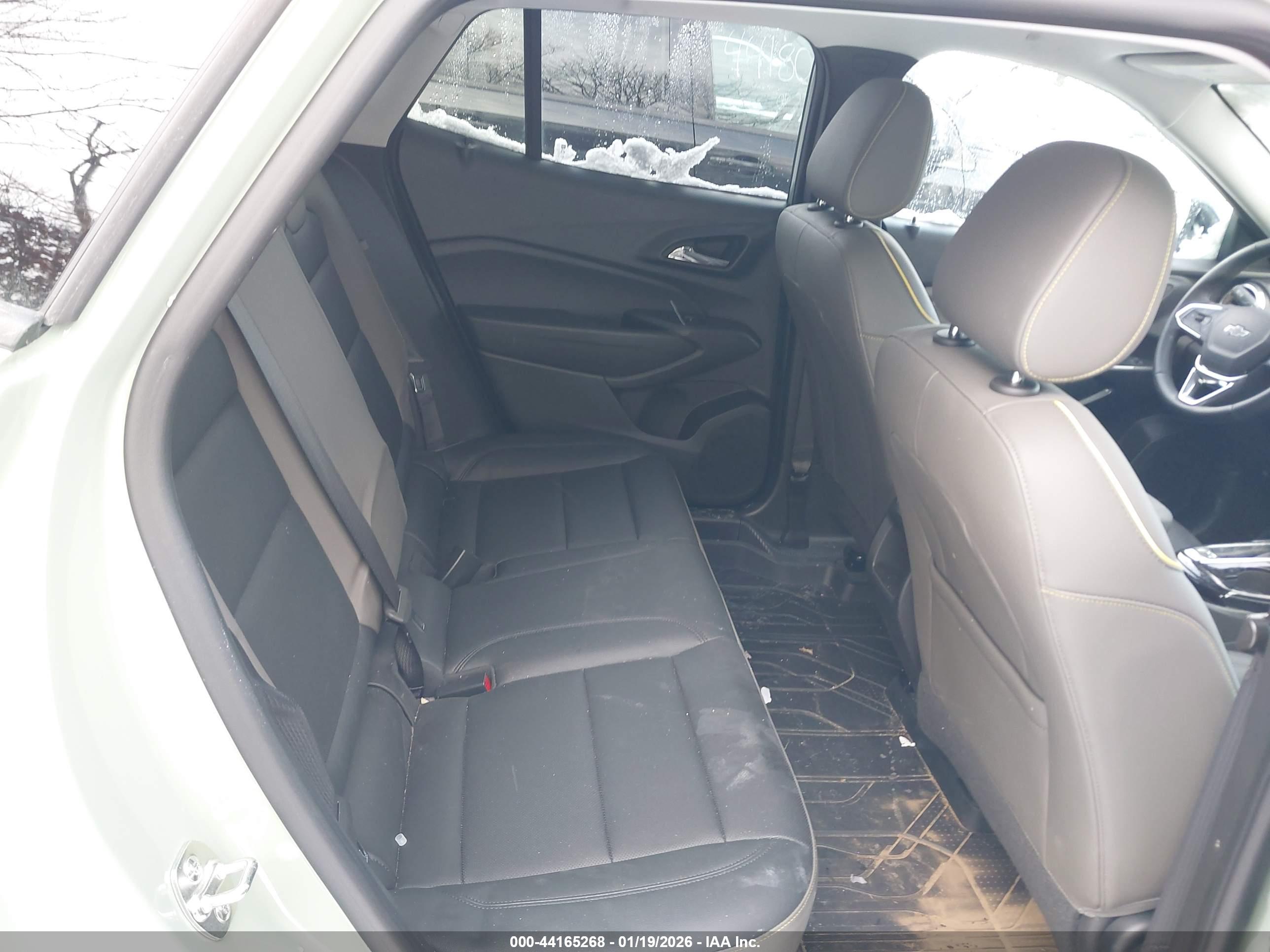 CHEVROLET TRAX image 8