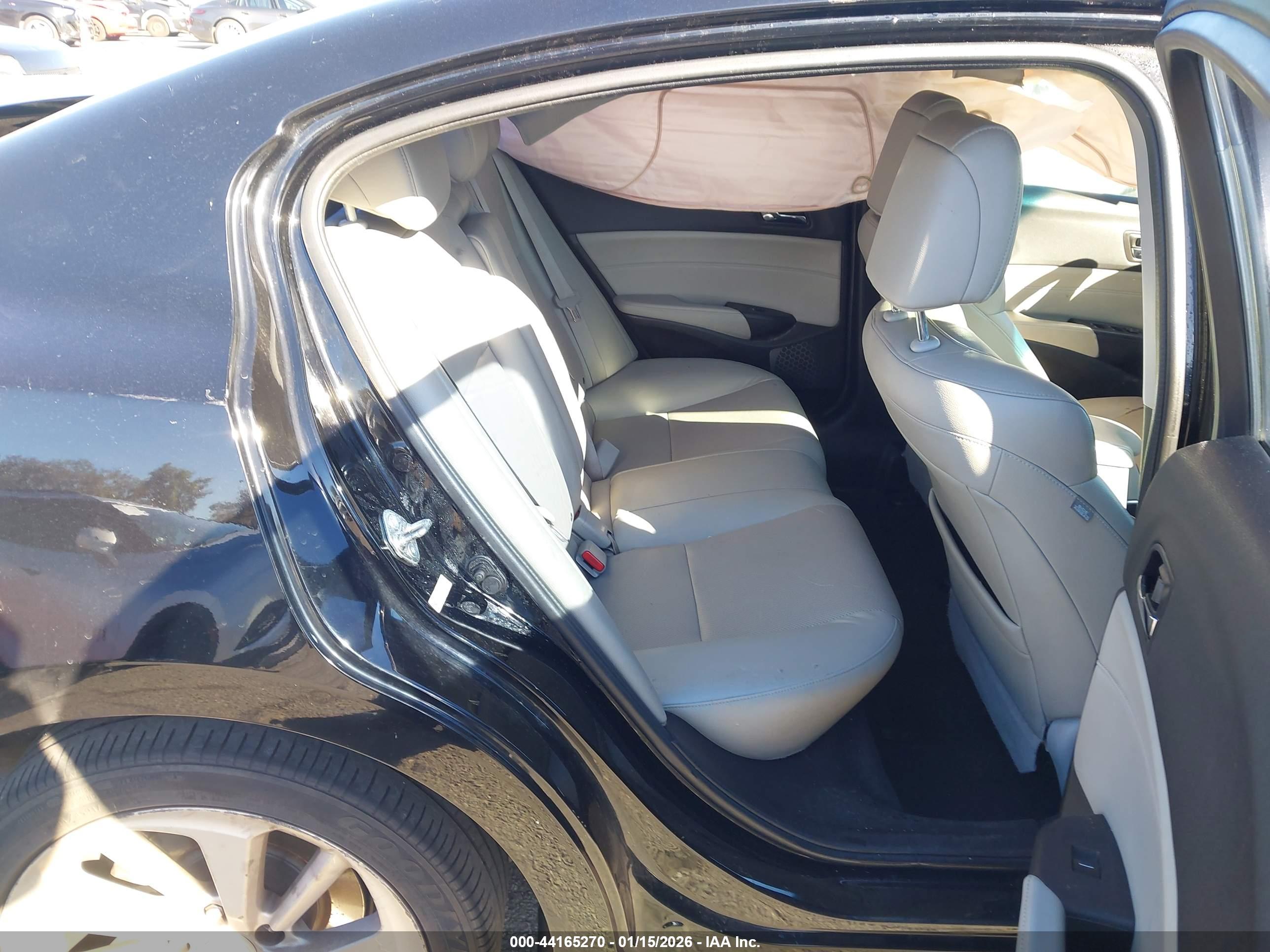 ACURA ILX image 8