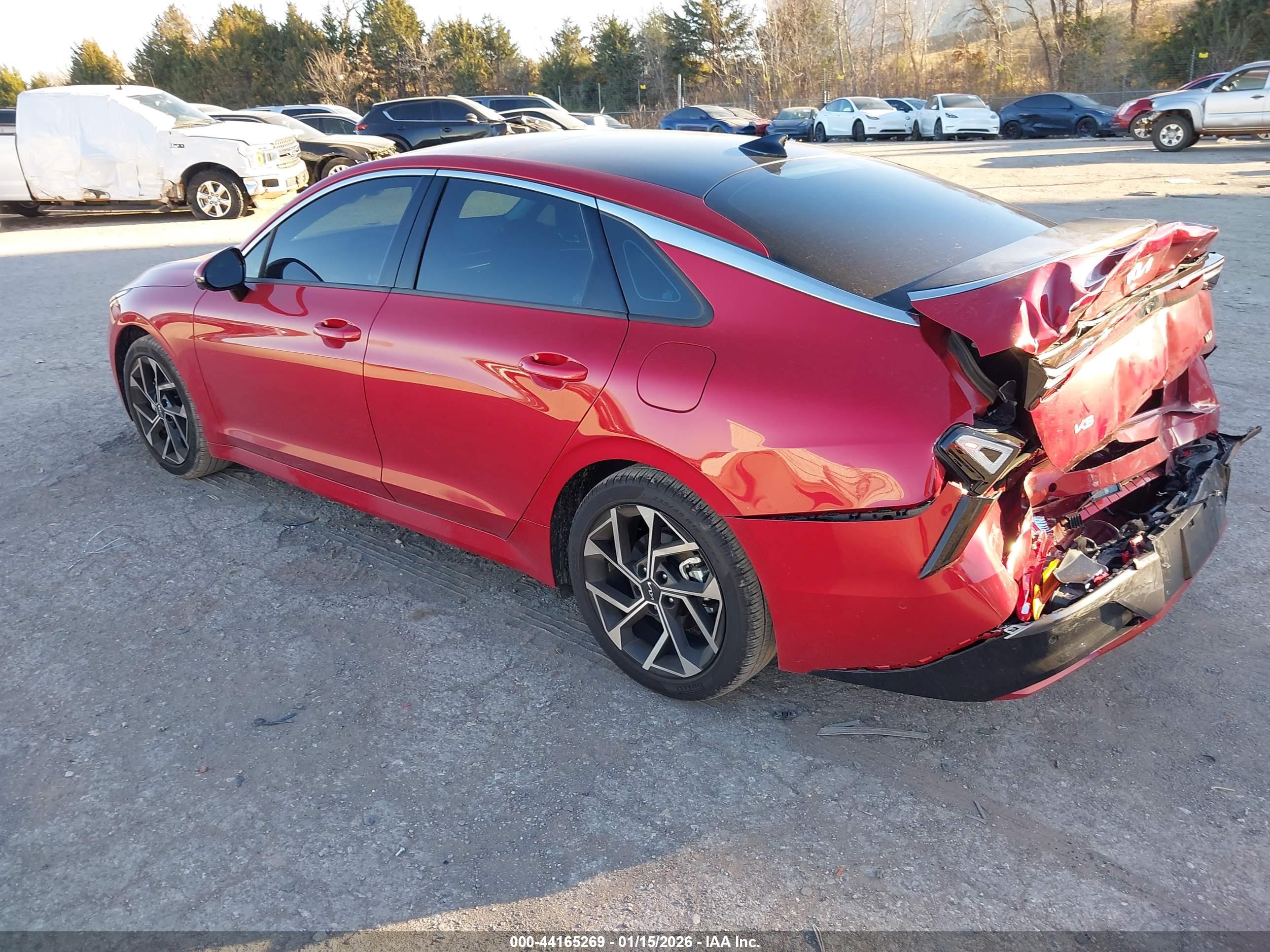 KIA K5 image 3