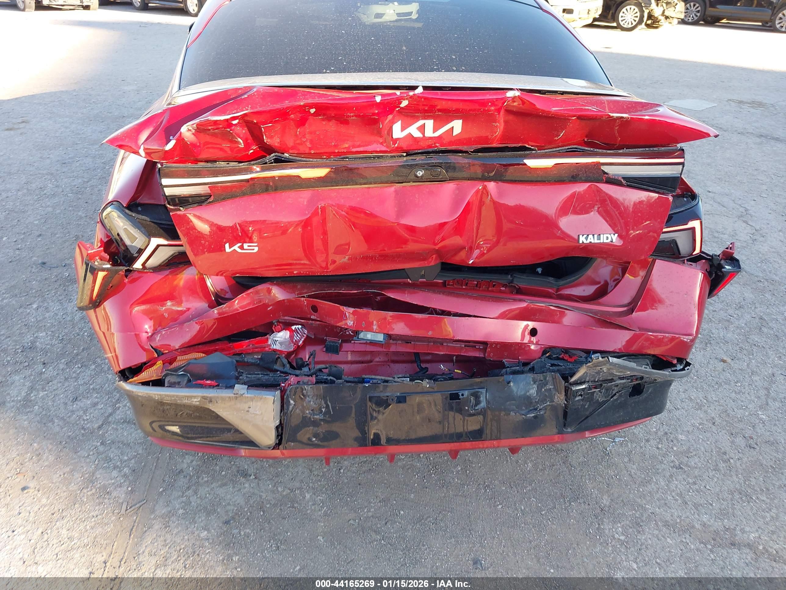 KIA K5 image 6