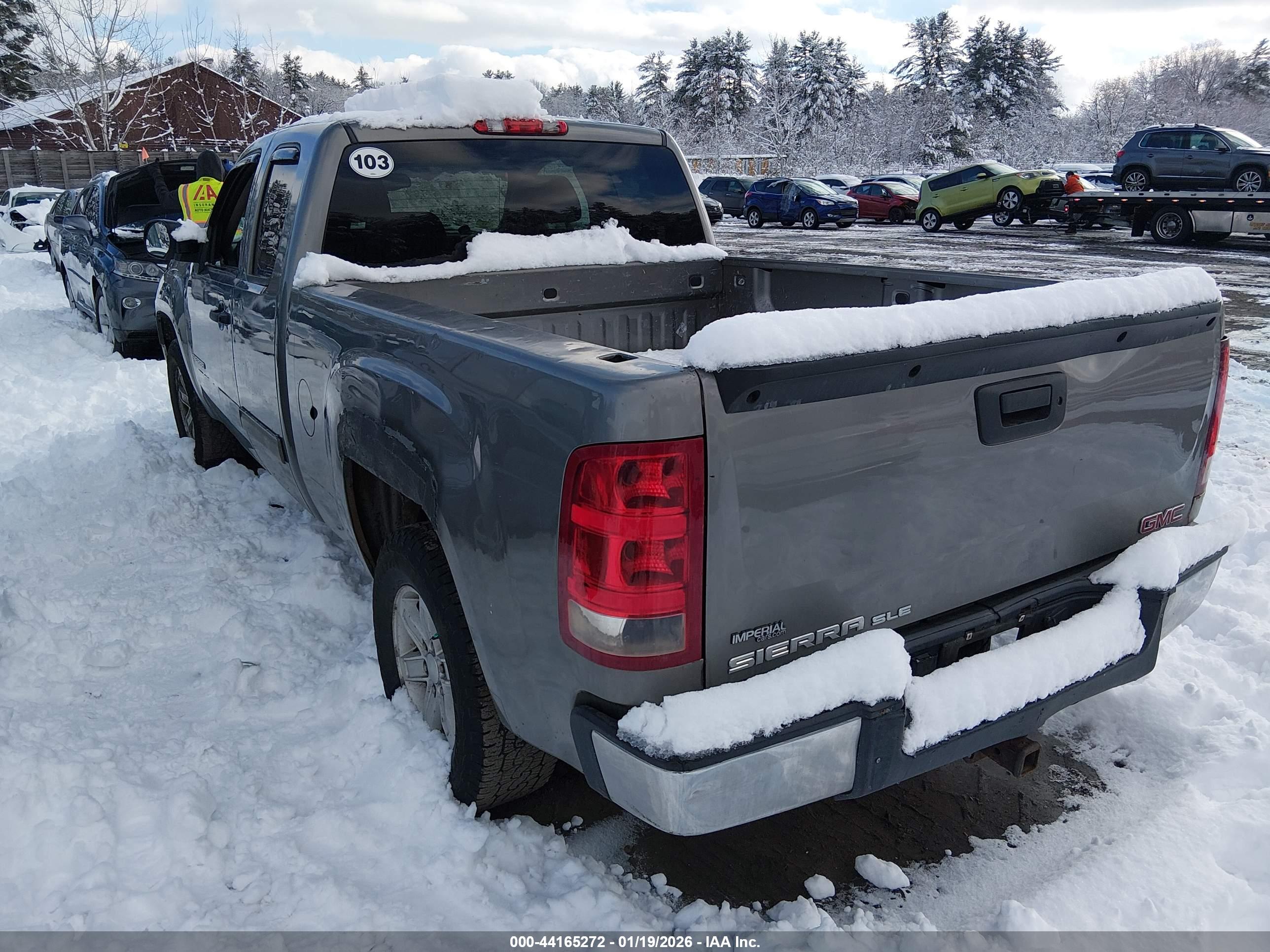 GMC SIERRA image 3