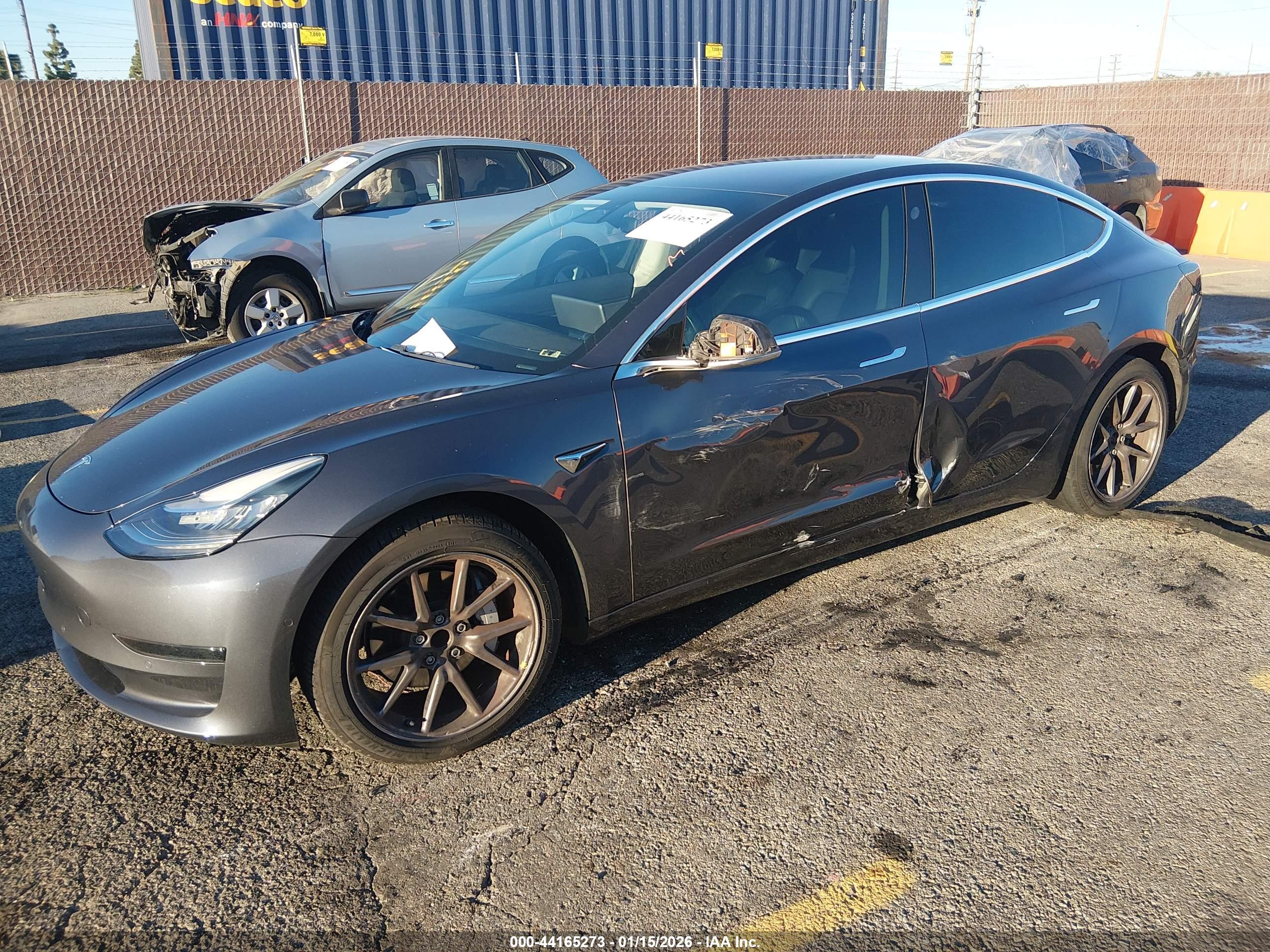 TESLA MODEL image 2