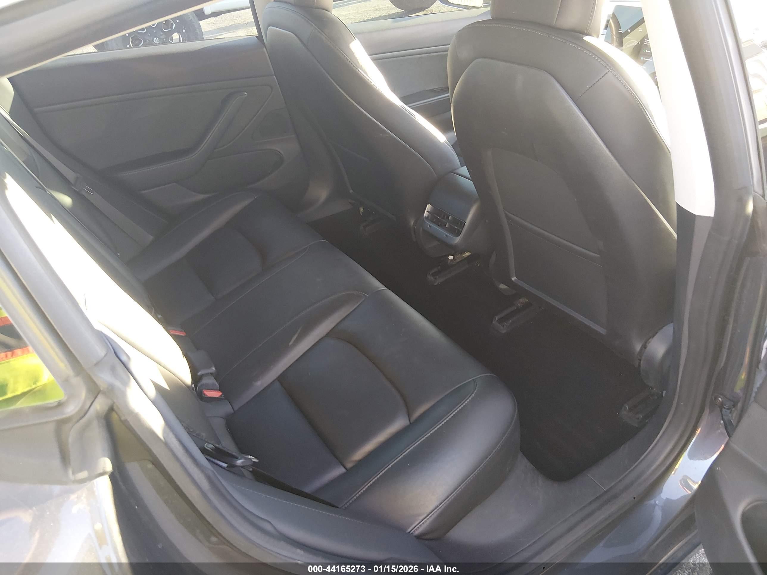 TESLA MODEL image 8