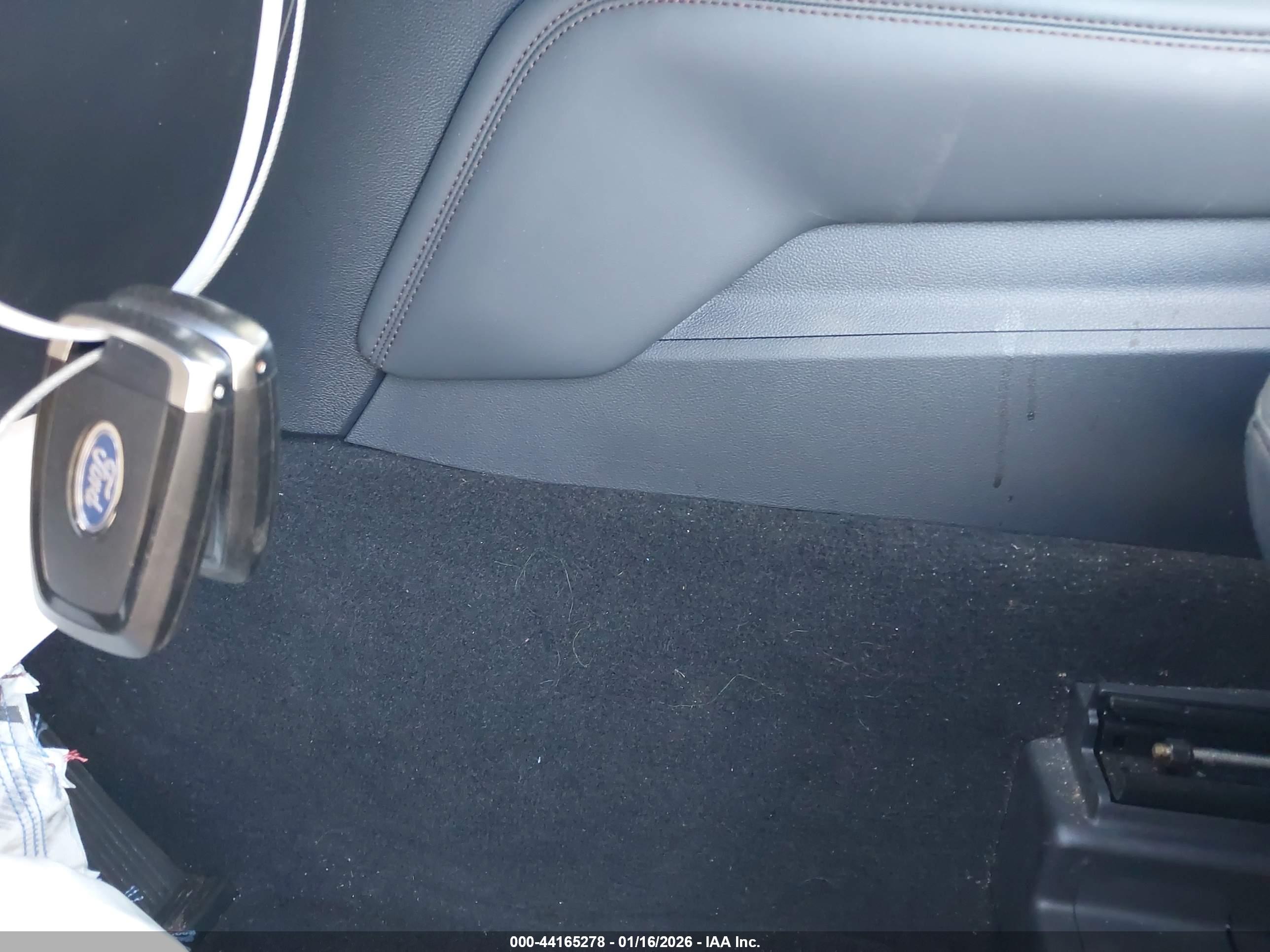 FORD EXPLORER image 11