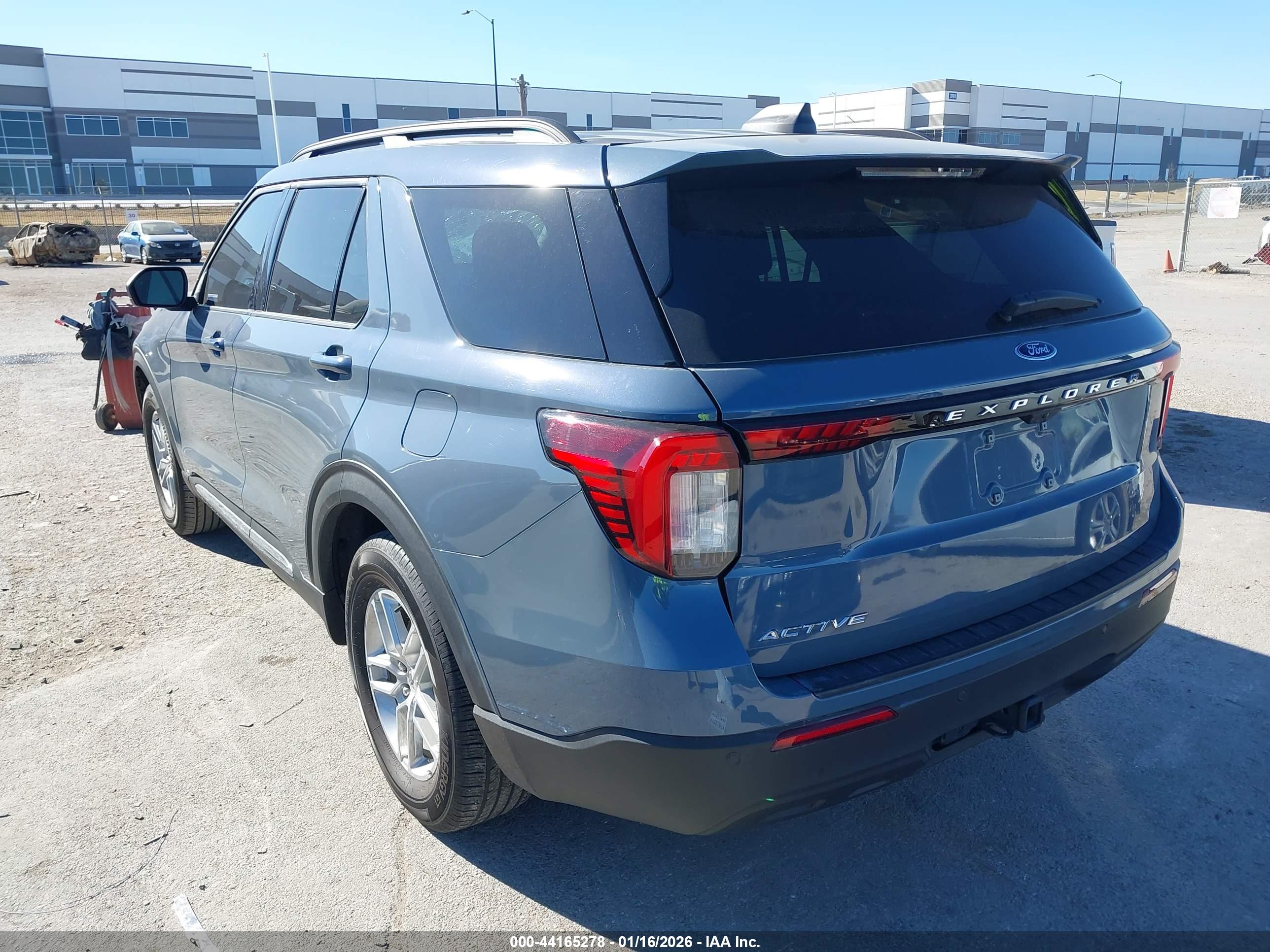 FORD EXPLORER image 3