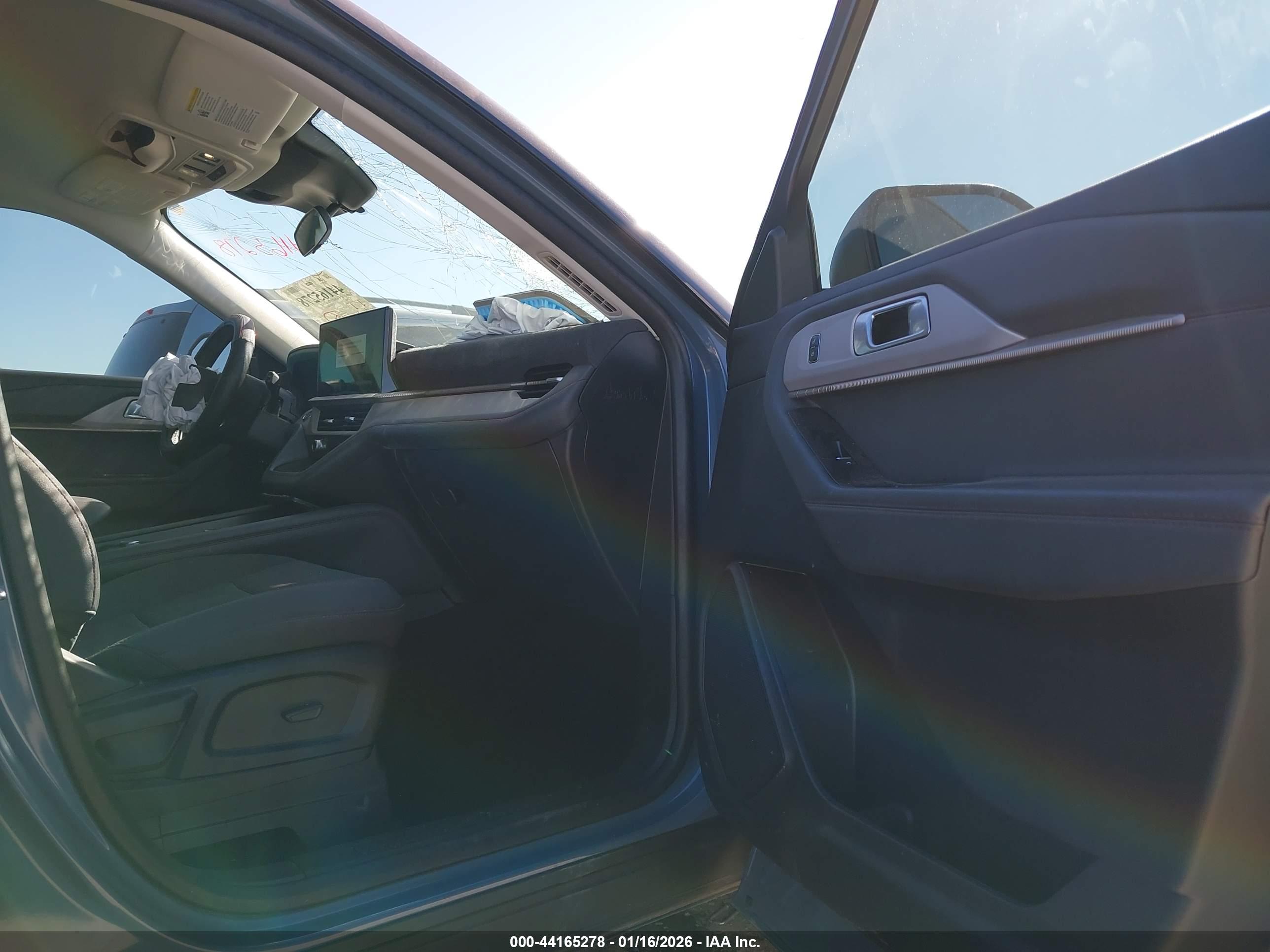 FORD EXPLORER image 5