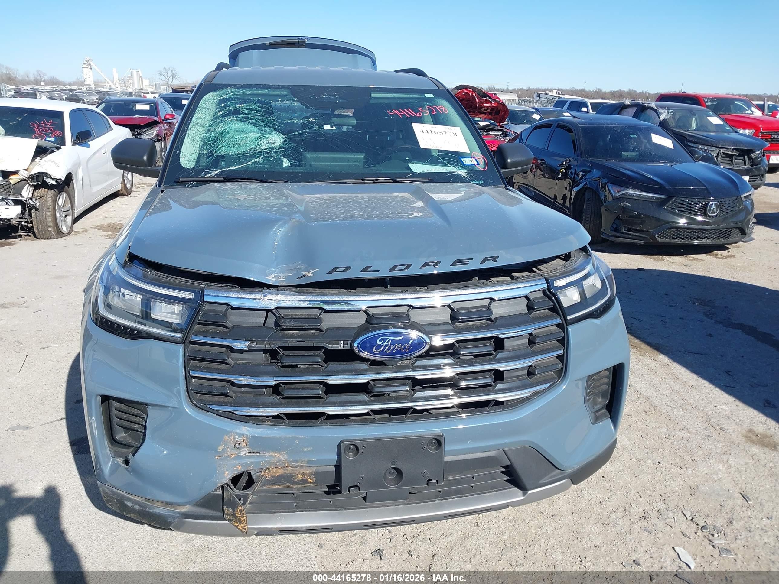 FORD EXPLORER image 6
