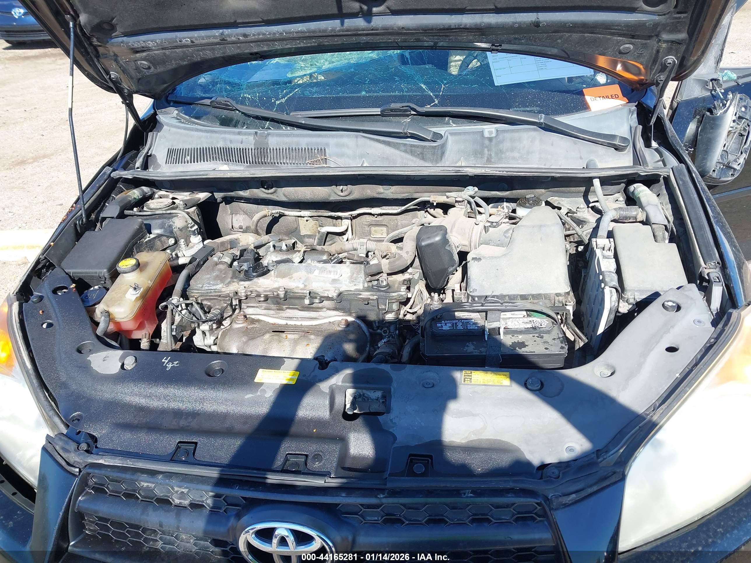 TOYOTA RAV4 image 10