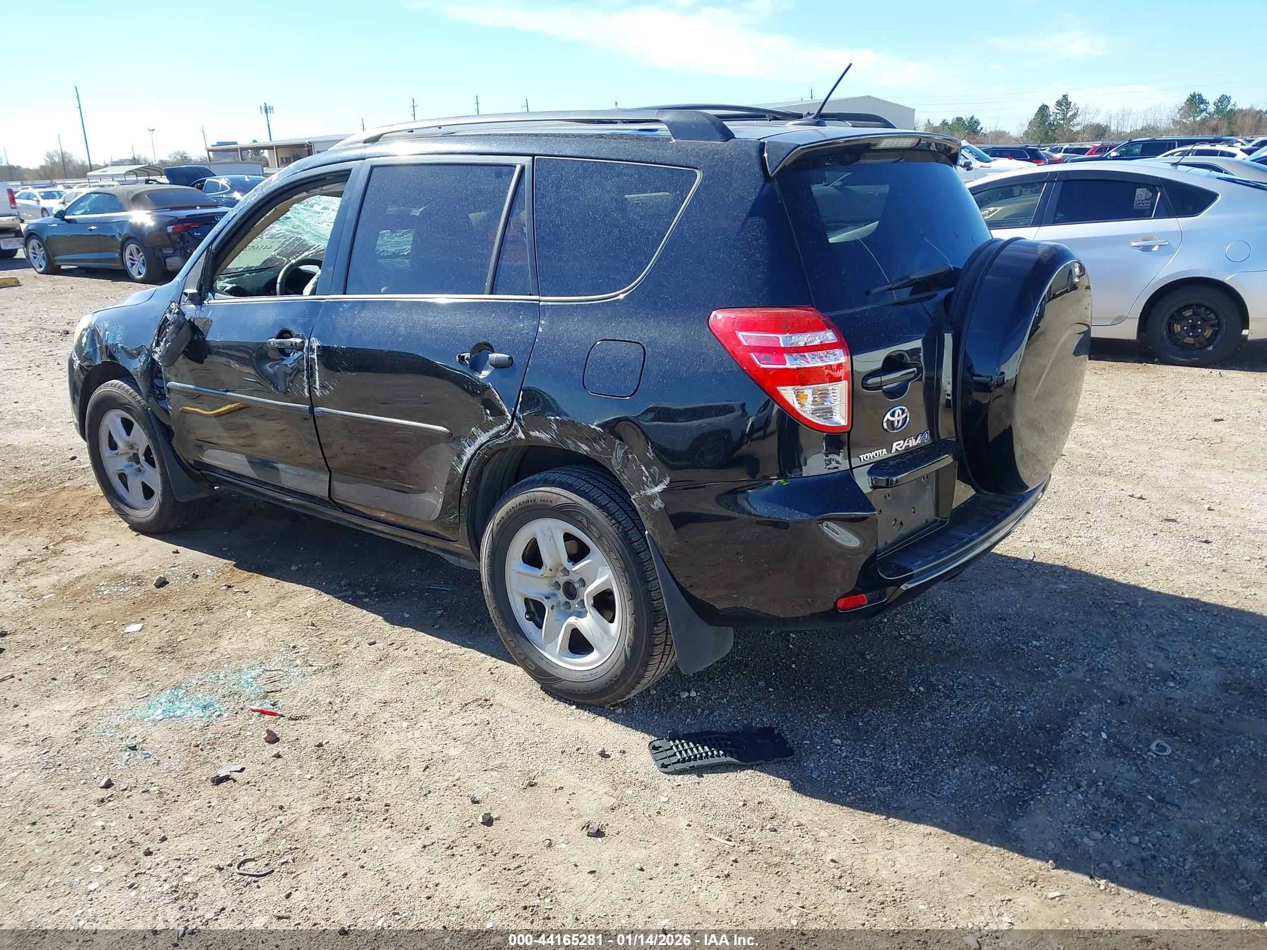 TOYOTA RAV4 image 3