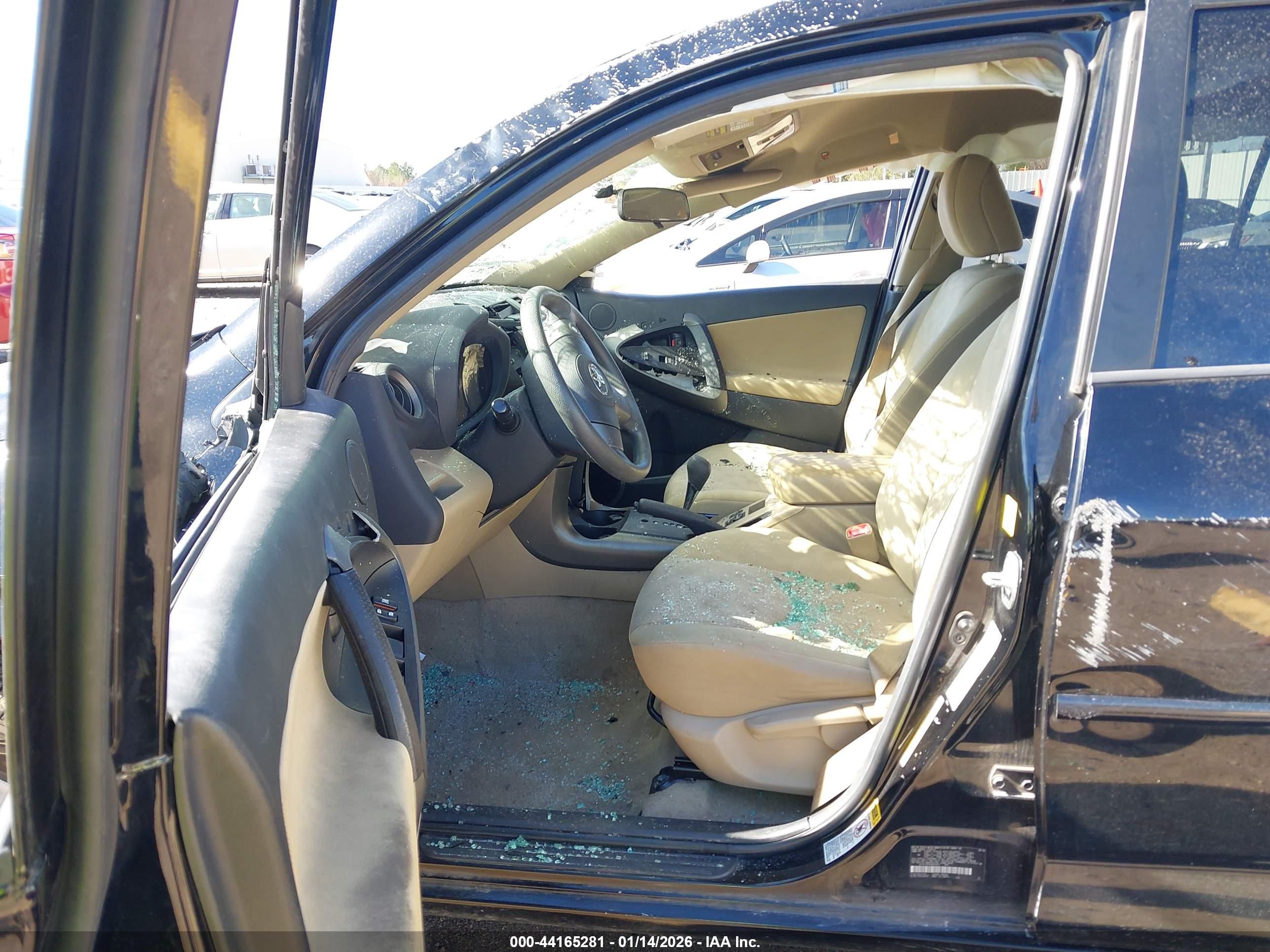 TOYOTA RAV4 image 5