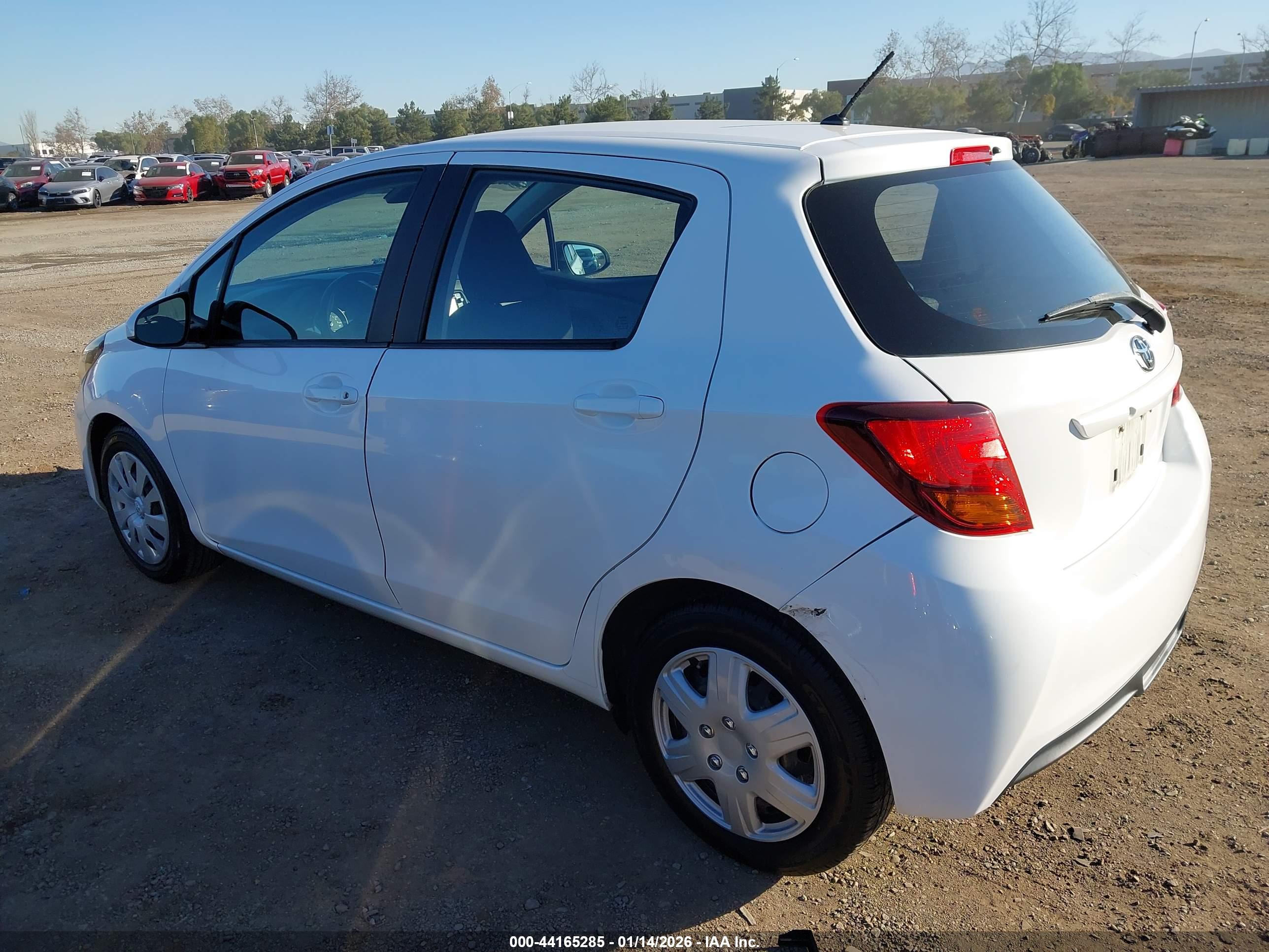 TOYOTA YARIS image 3