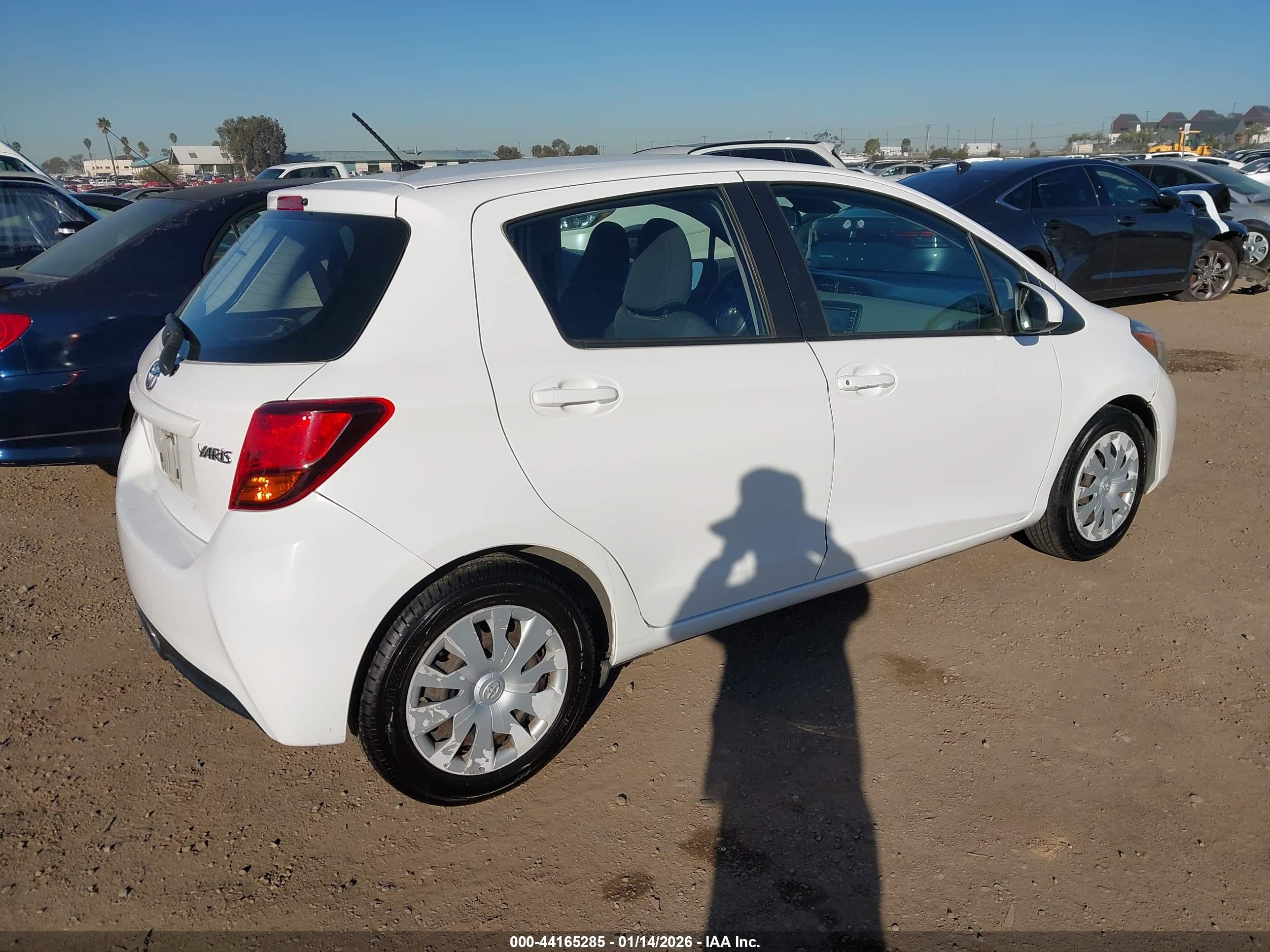TOYOTA YARIS image 4