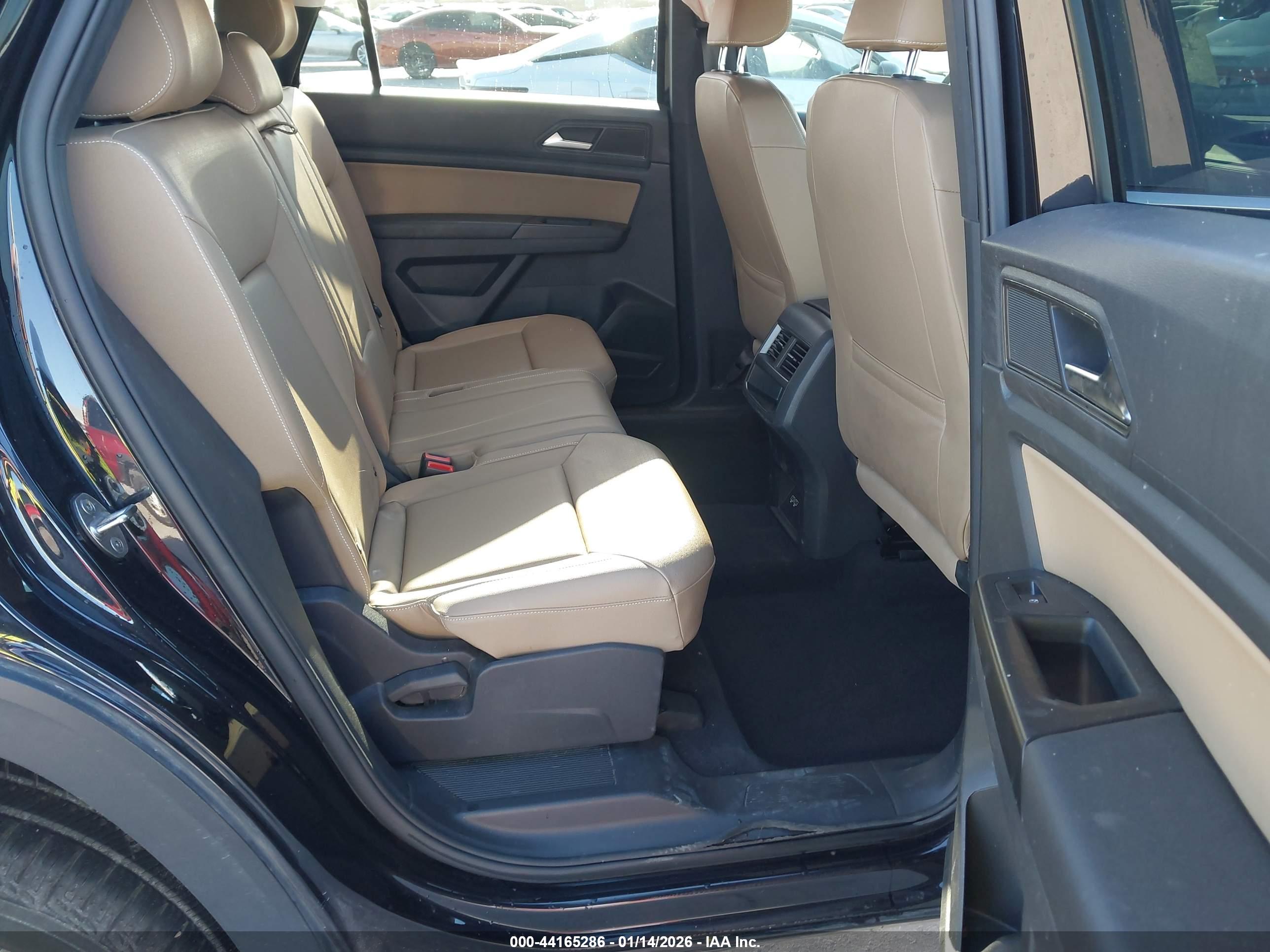 VOLKSWAGEN ATLAS image 8