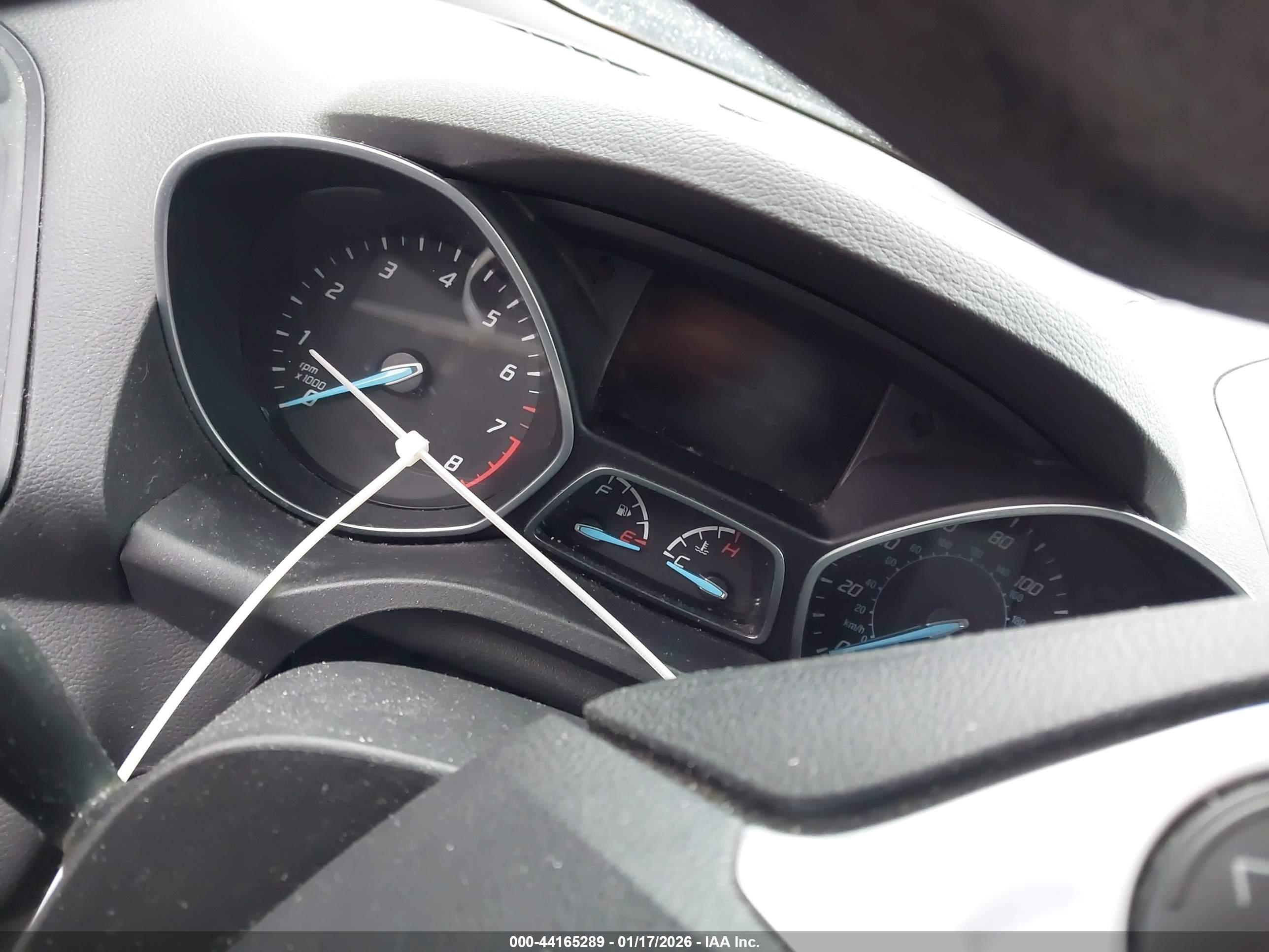 FORD ESCAPE image 7
