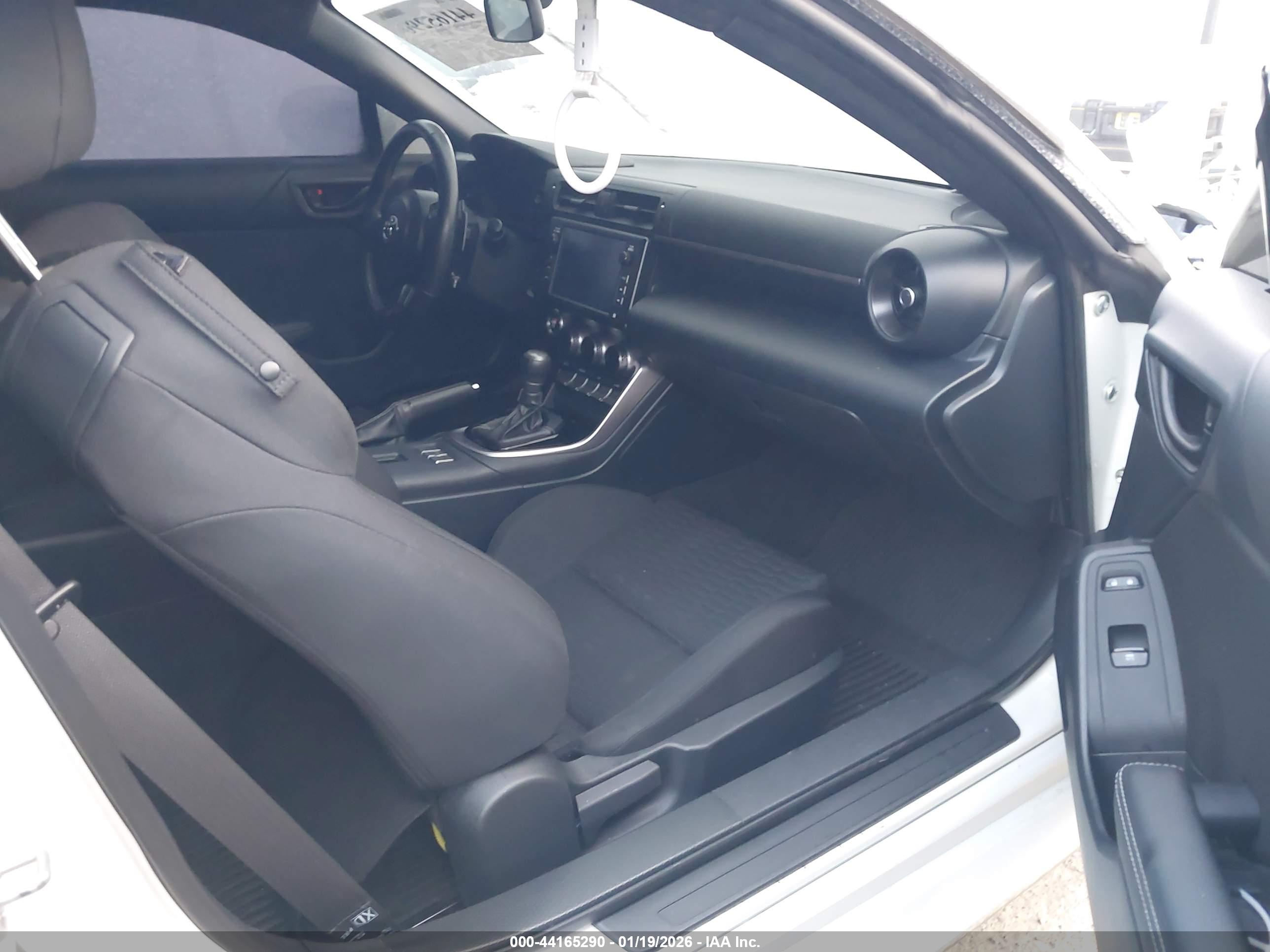TOYOTA GR86 image 5
