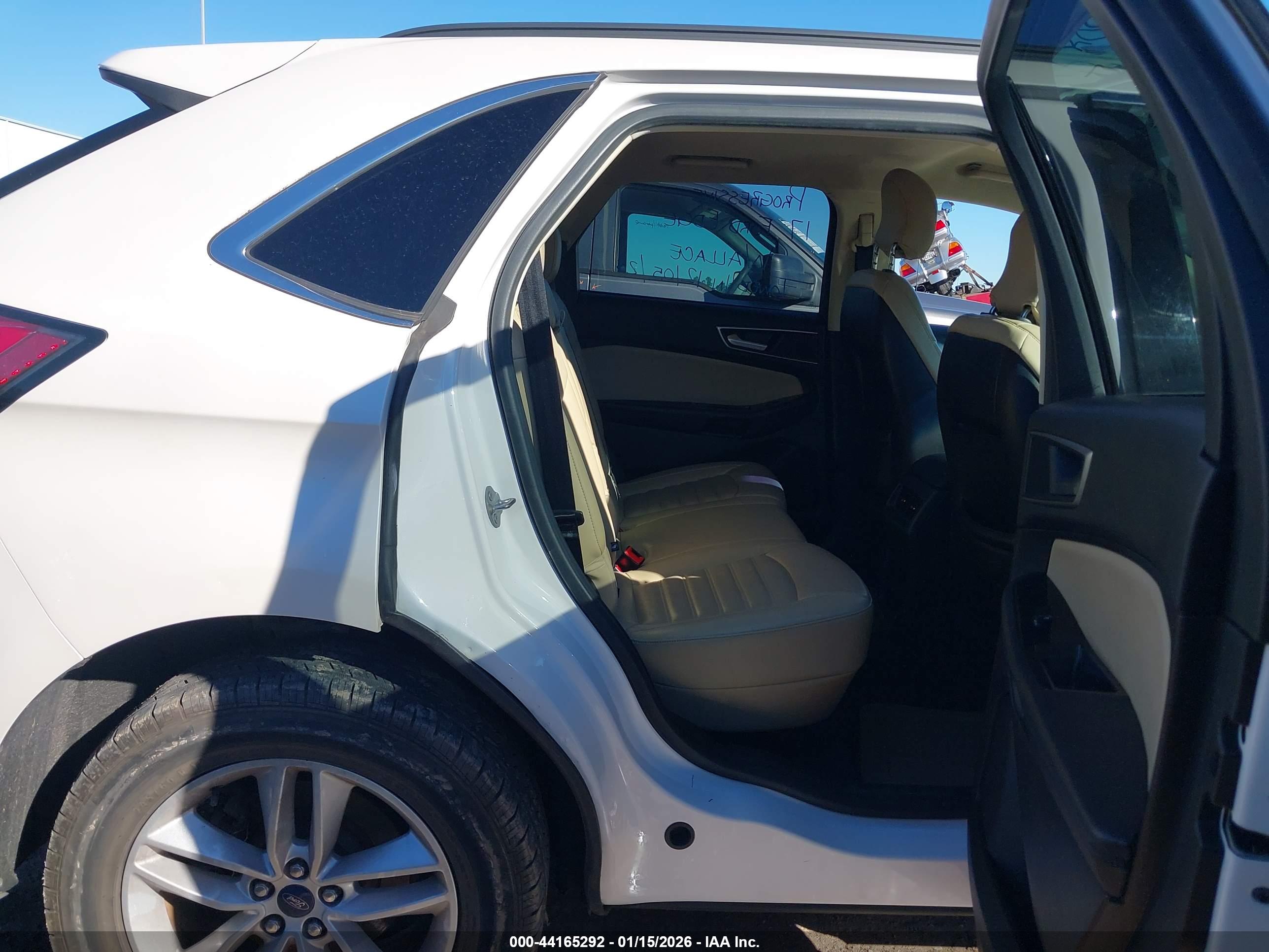 FORD EDGE image 8