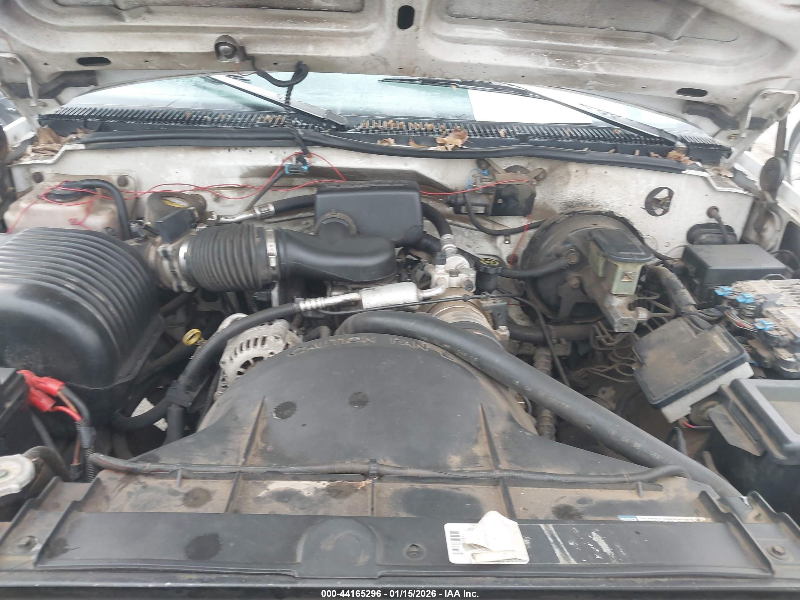 CHEVROLET GMT-400 image 10