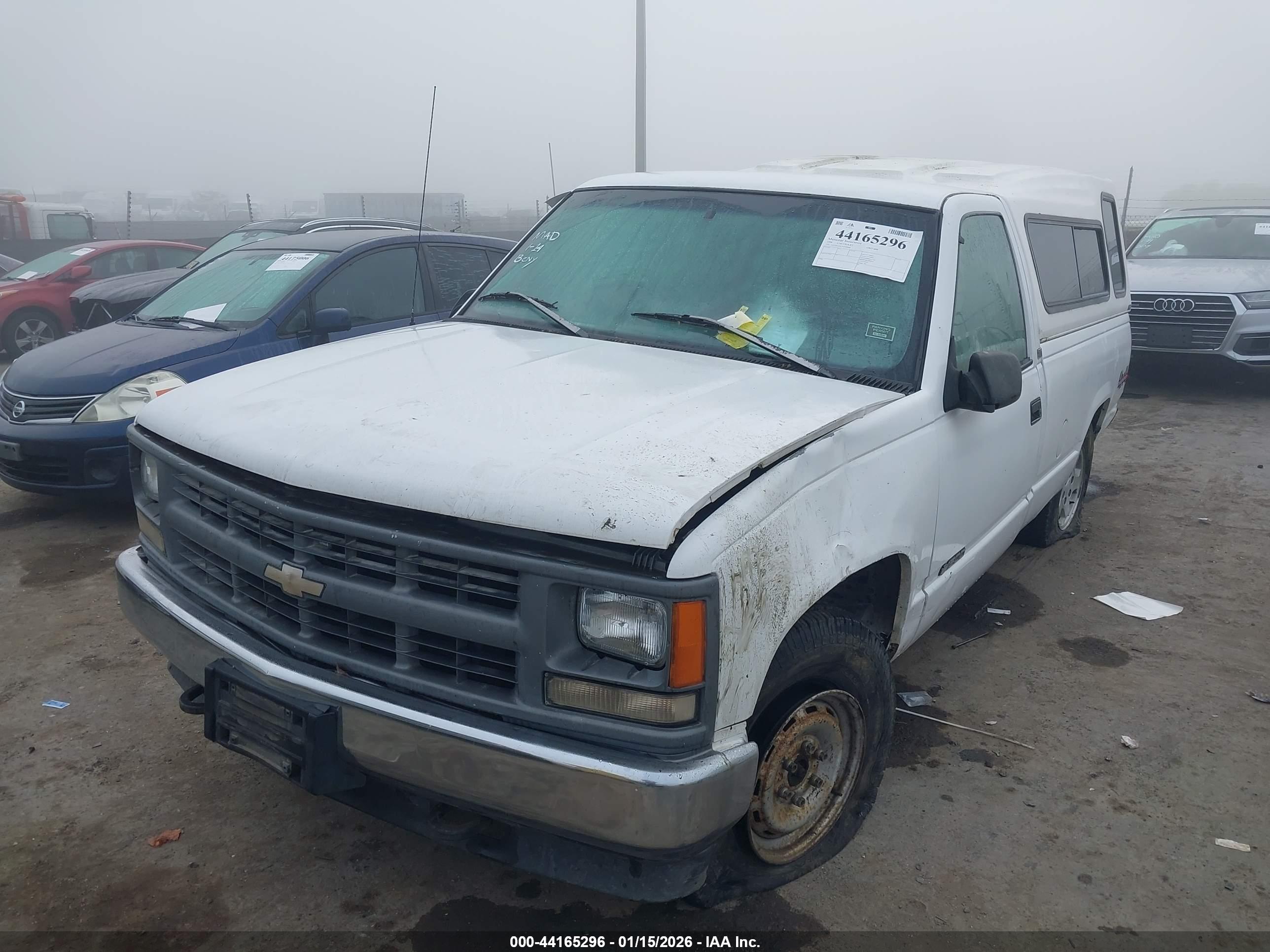 CHEVROLET GMT-400 image 6