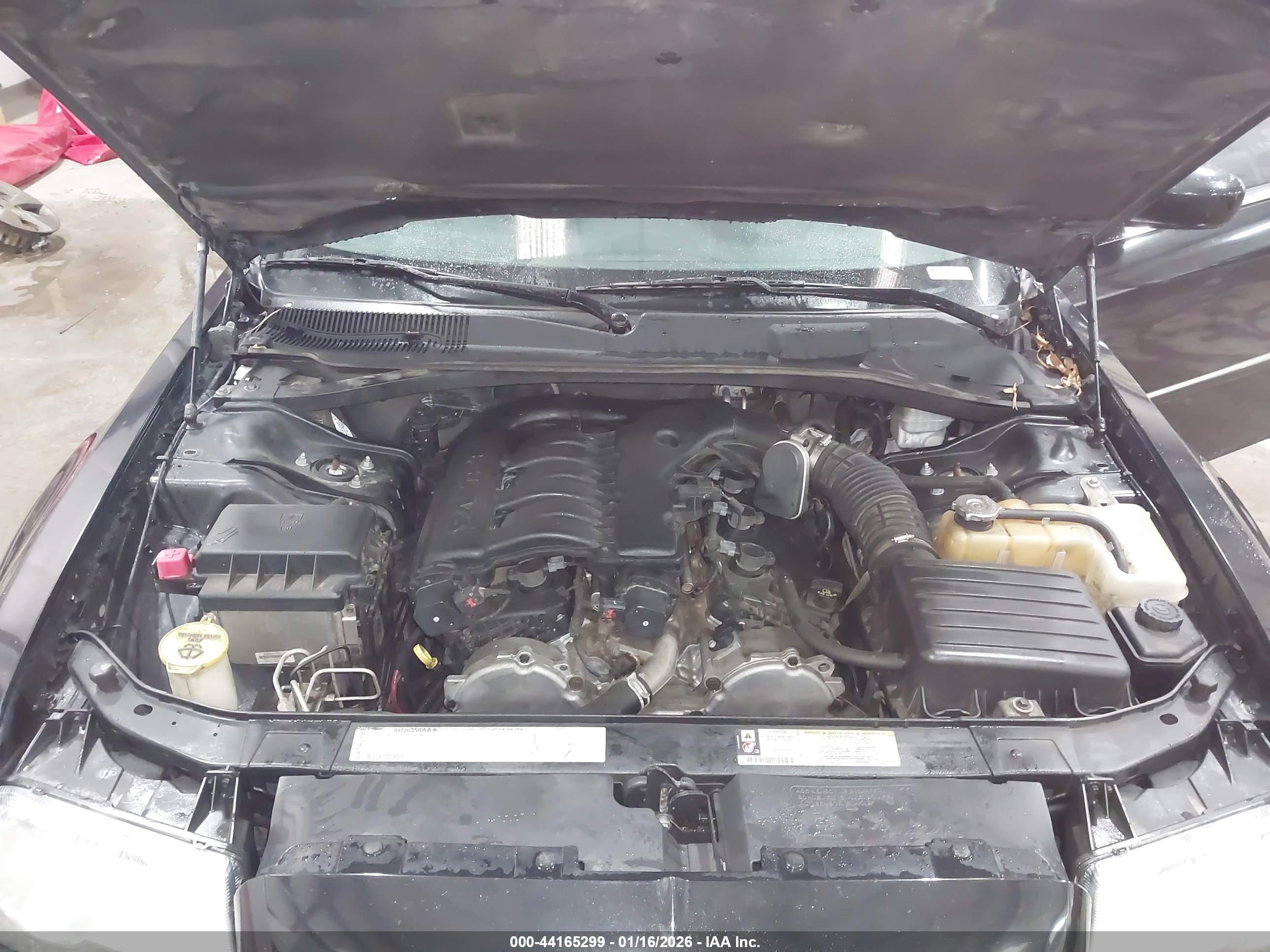 CHRYSLER 300 image 10