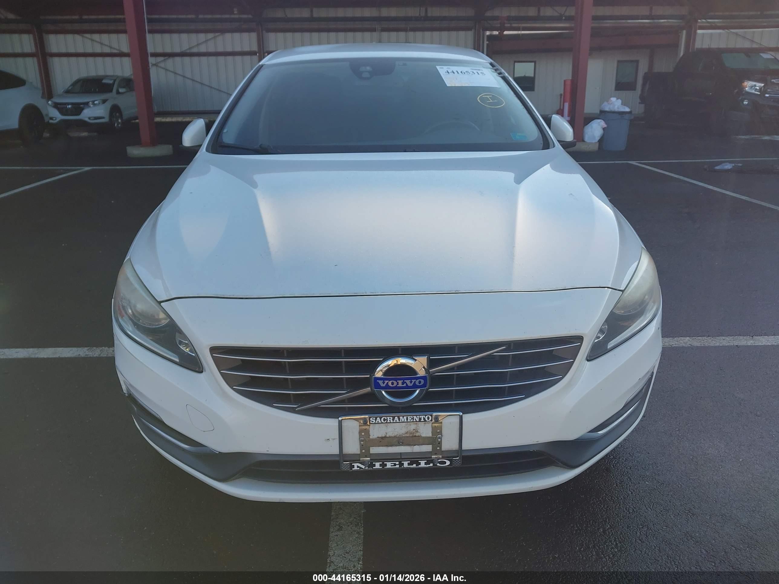 VOLVO S60 image 6