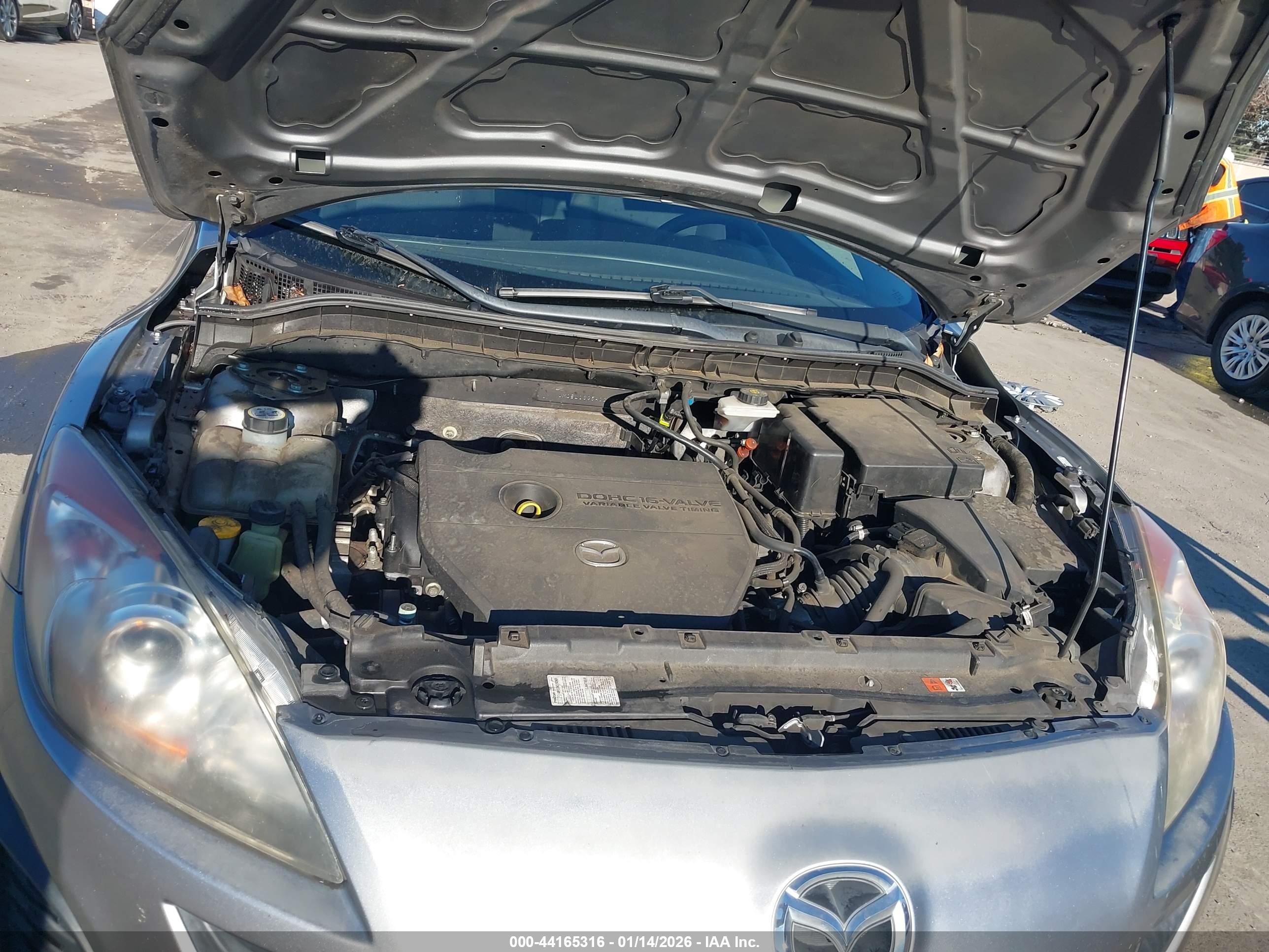 MAZDA MAZDA3 image 10