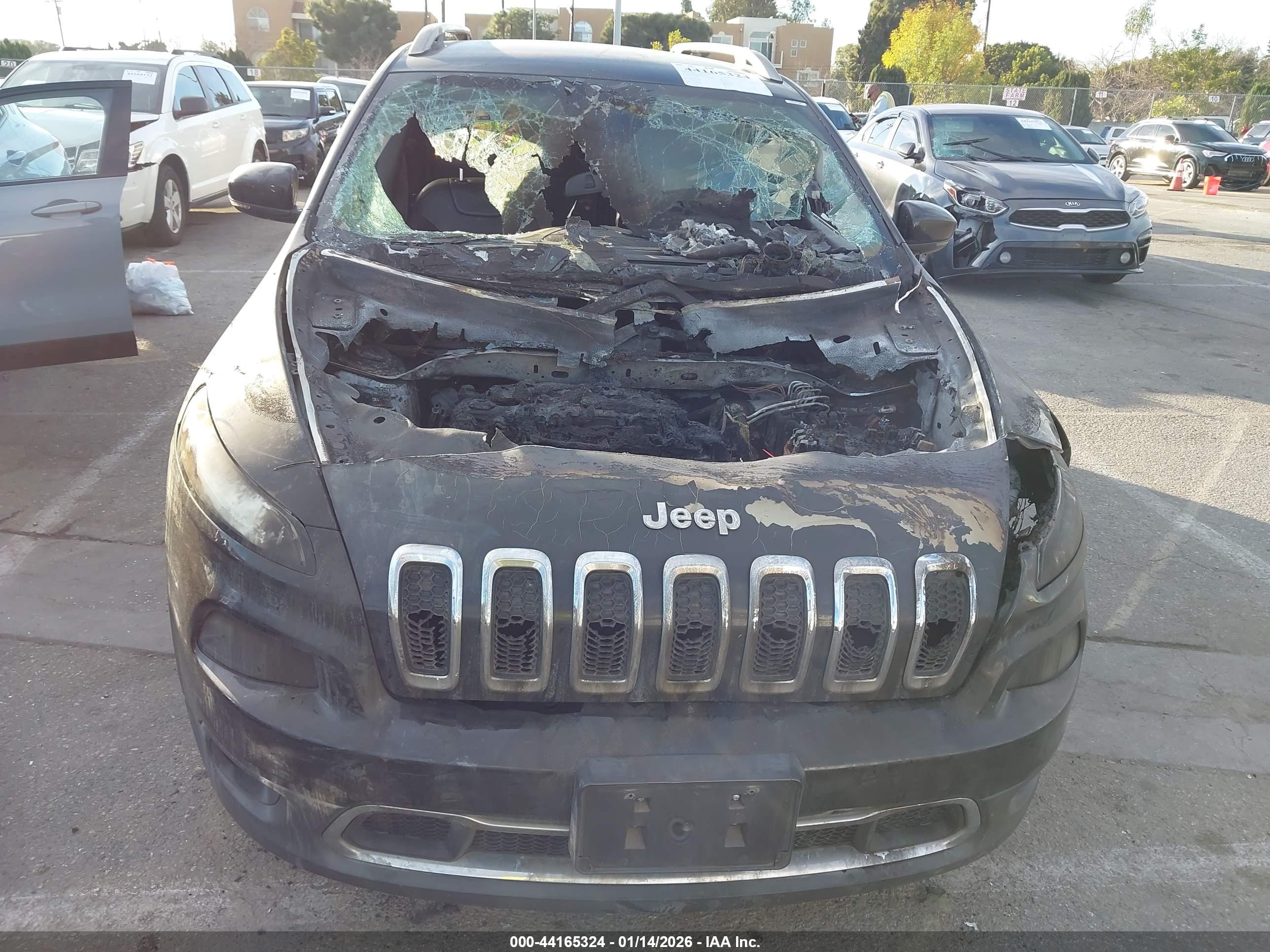 JEEP CHEROKEE image 6