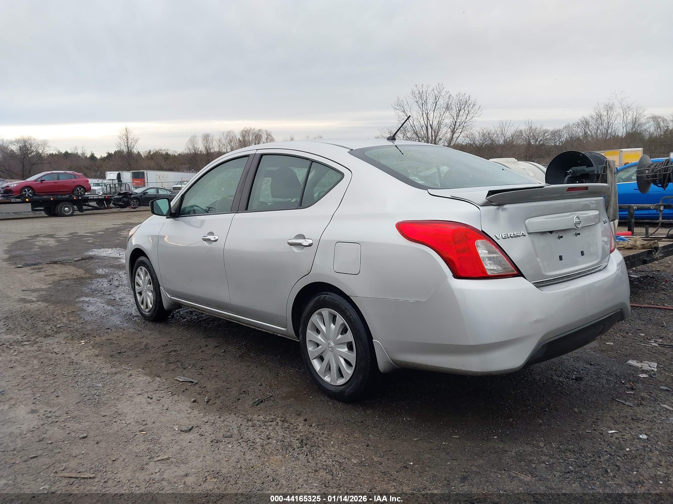 NISSAN VERSA image 3