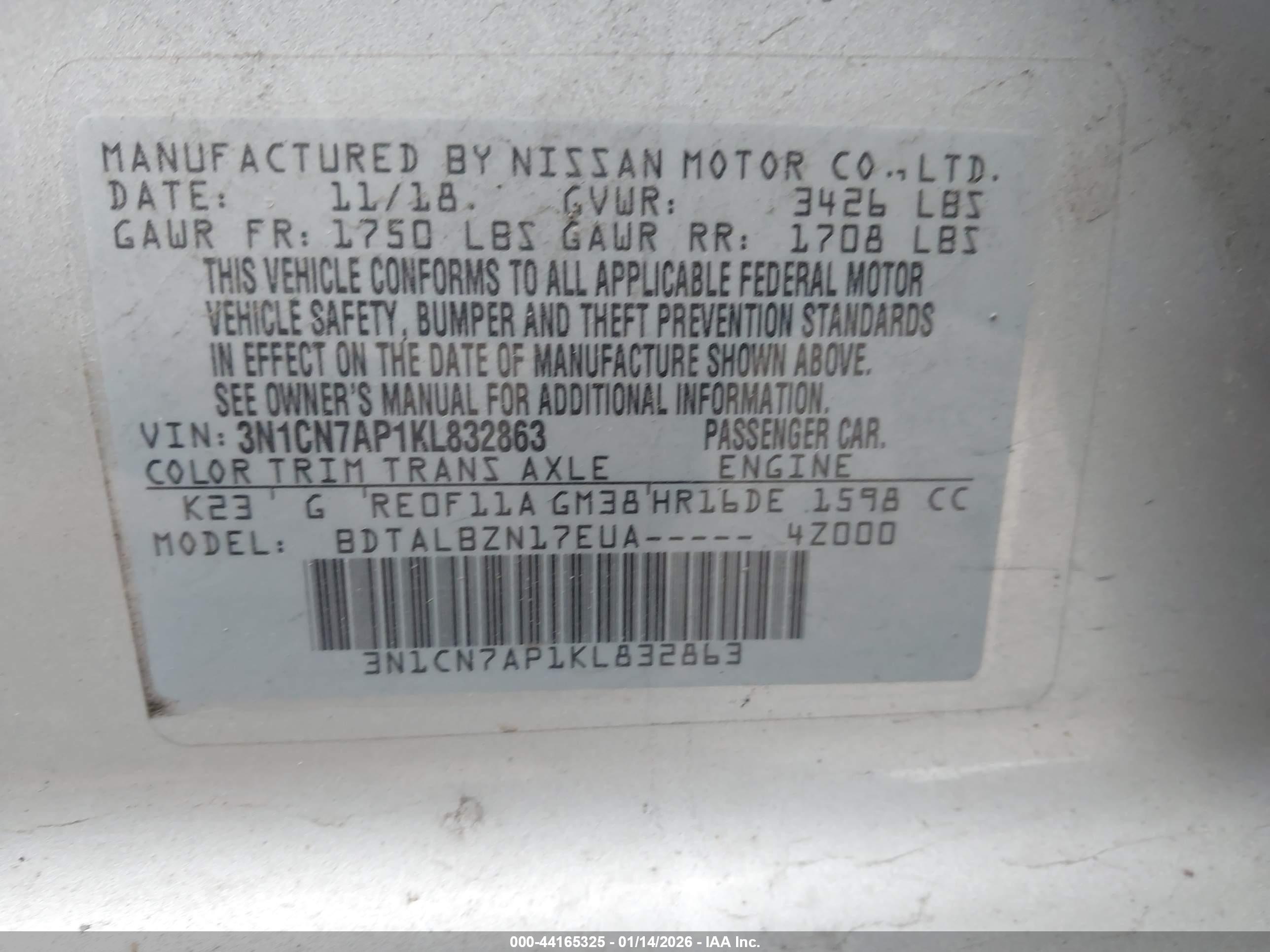 NISSAN VERSA image 9