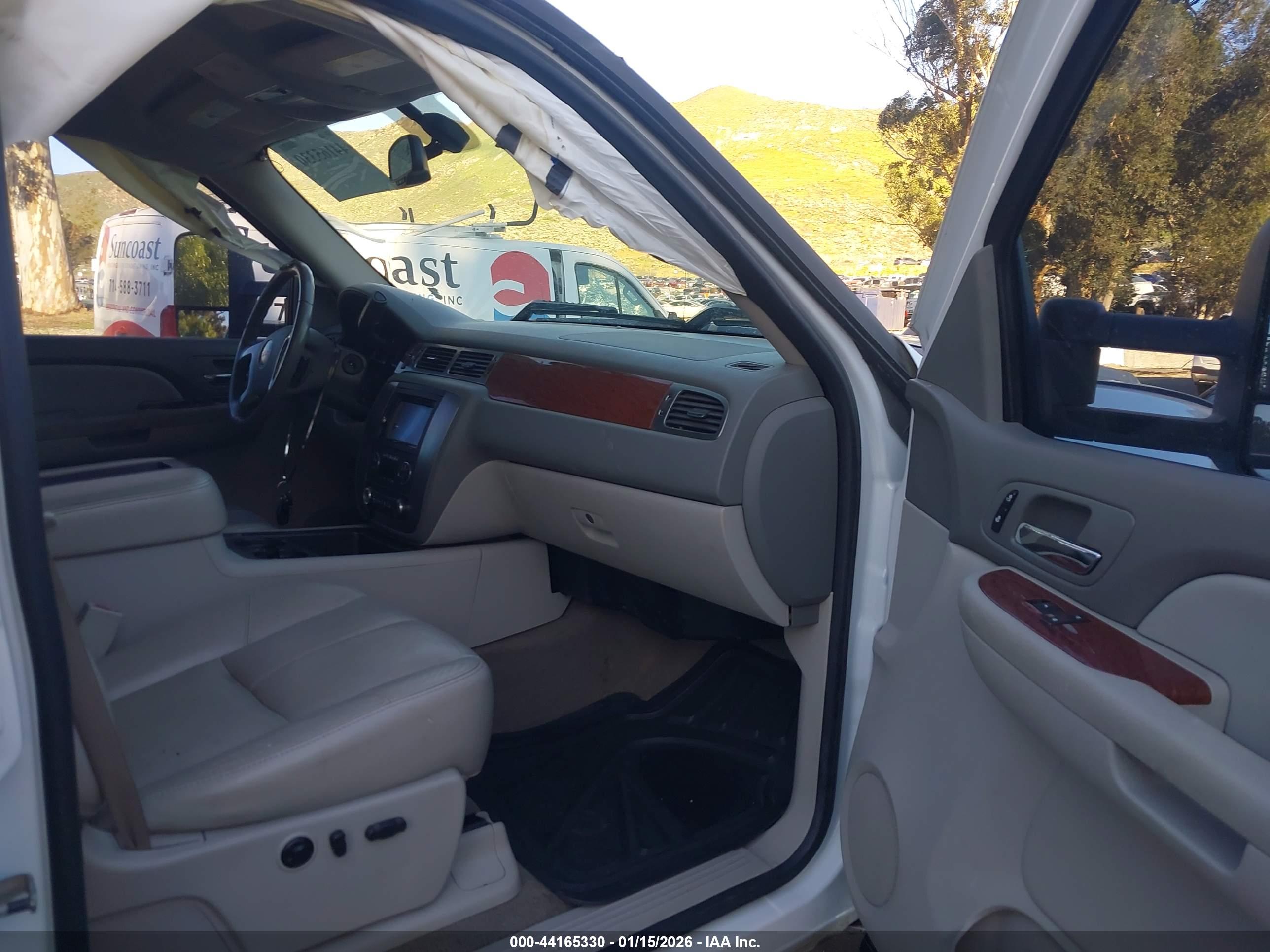 GMC SIERRA image 5
