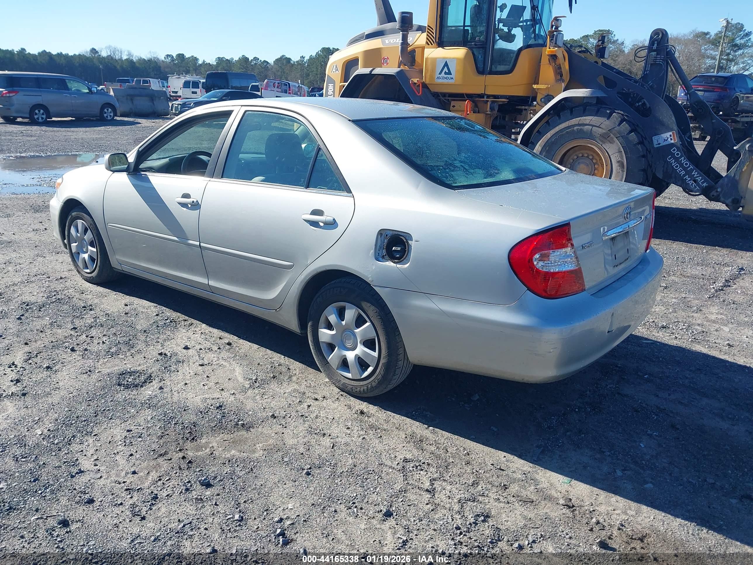 TOYOTA CAMRY image 3