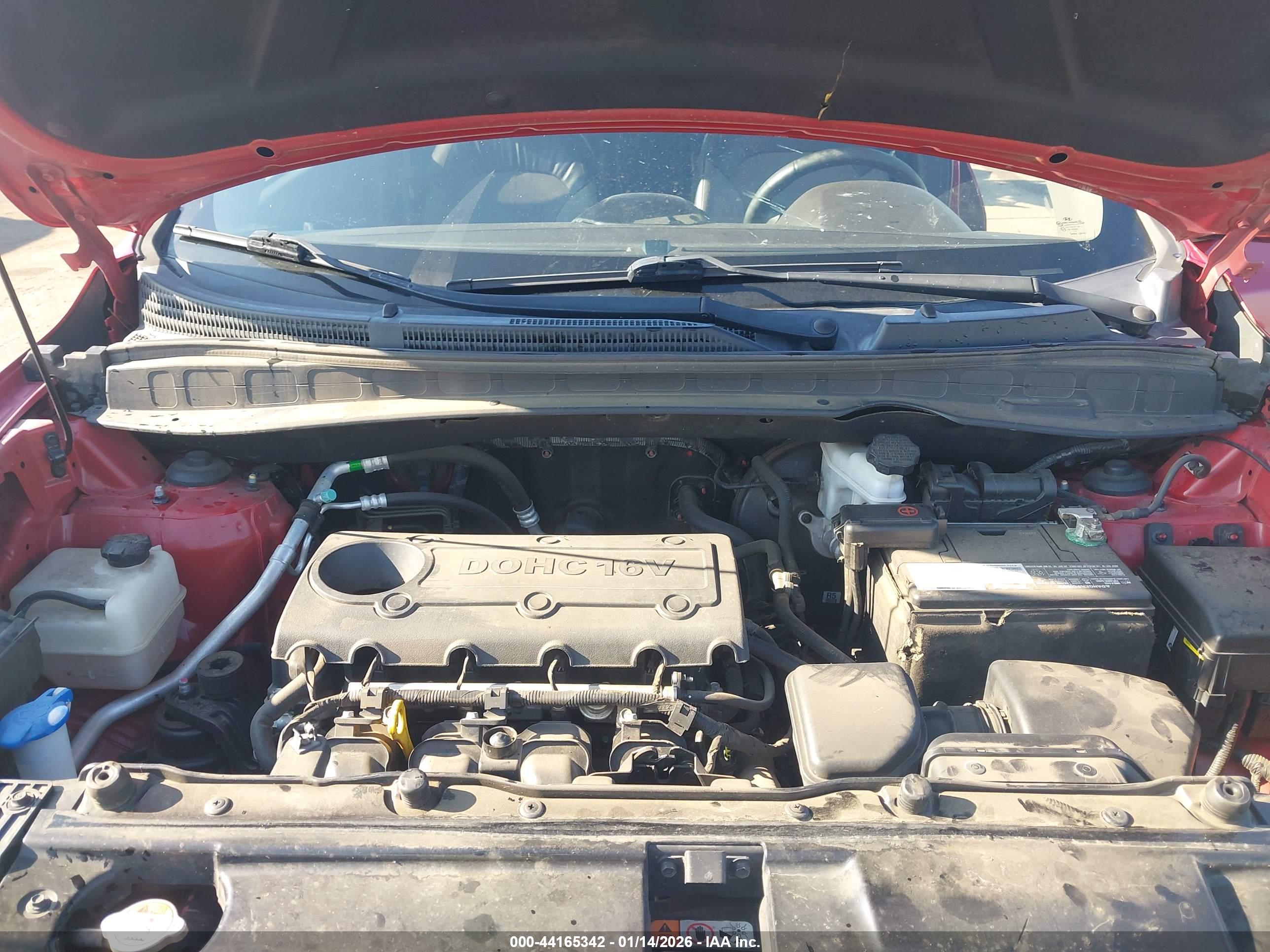 HYUNDAI TUCSON image 10