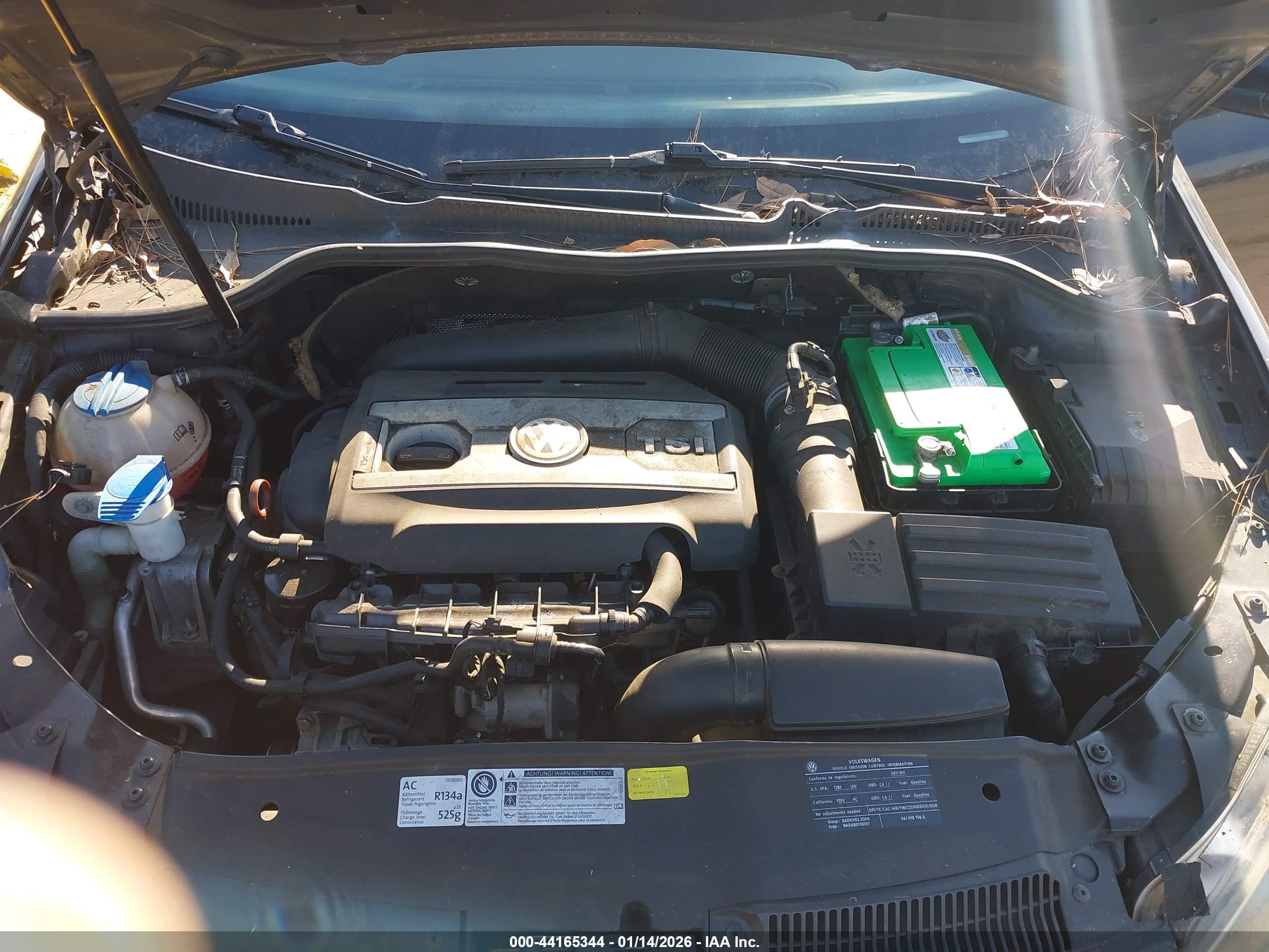 VOLKSWAGEN GTI image 10