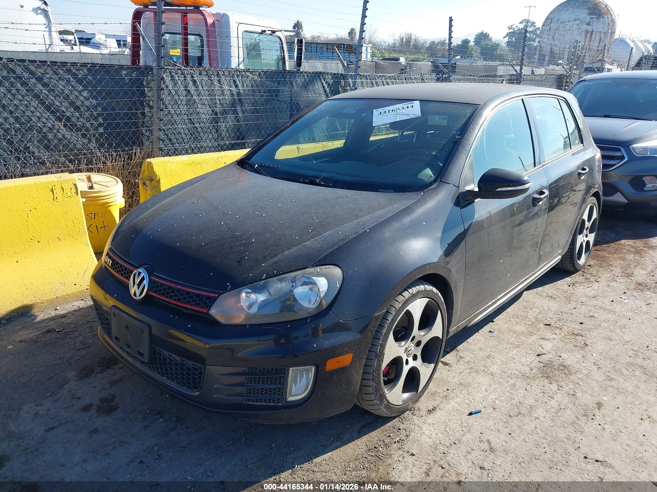 VOLKSWAGEN GTI image 6