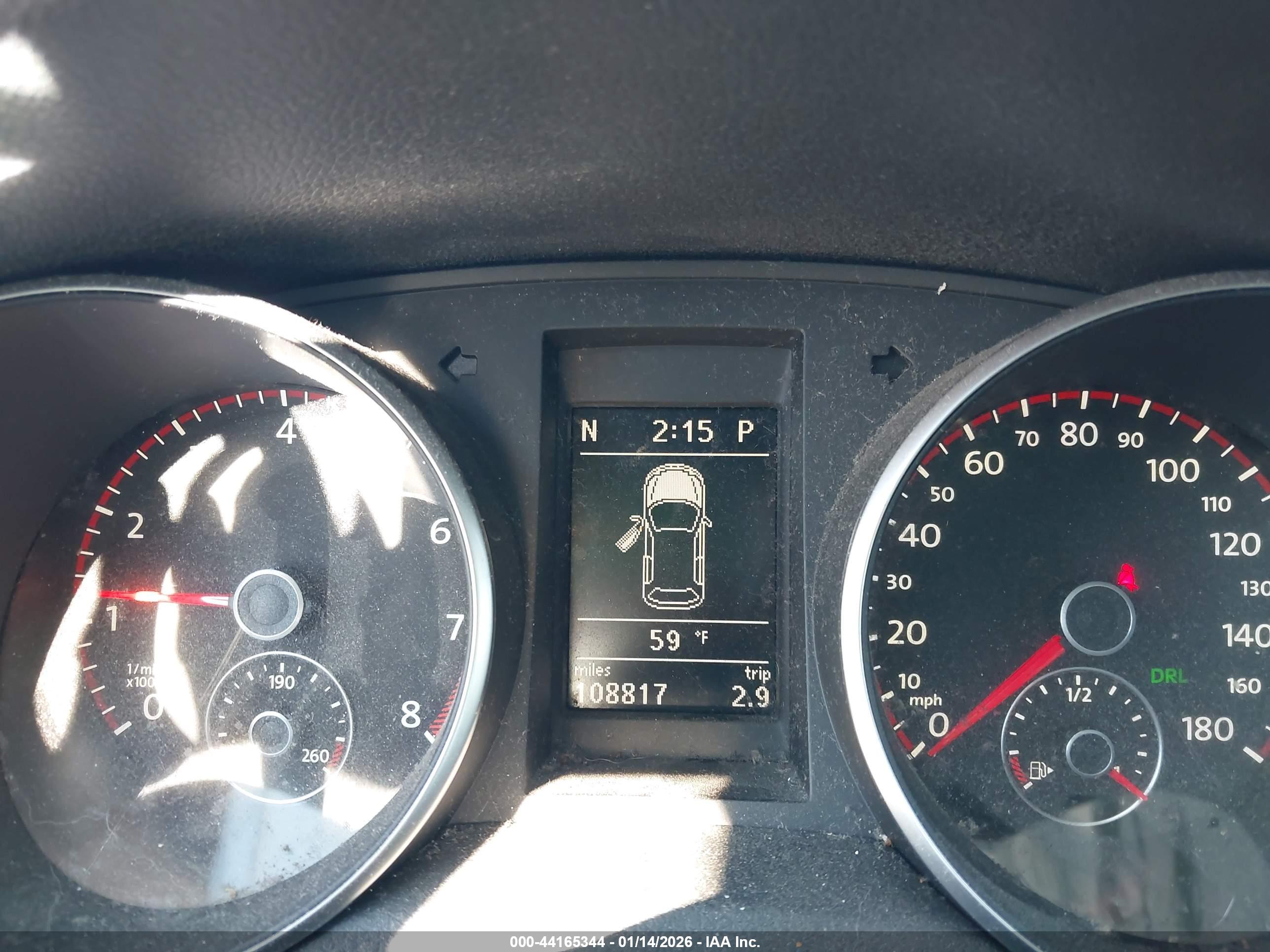 VOLKSWAGEN GTI image 7