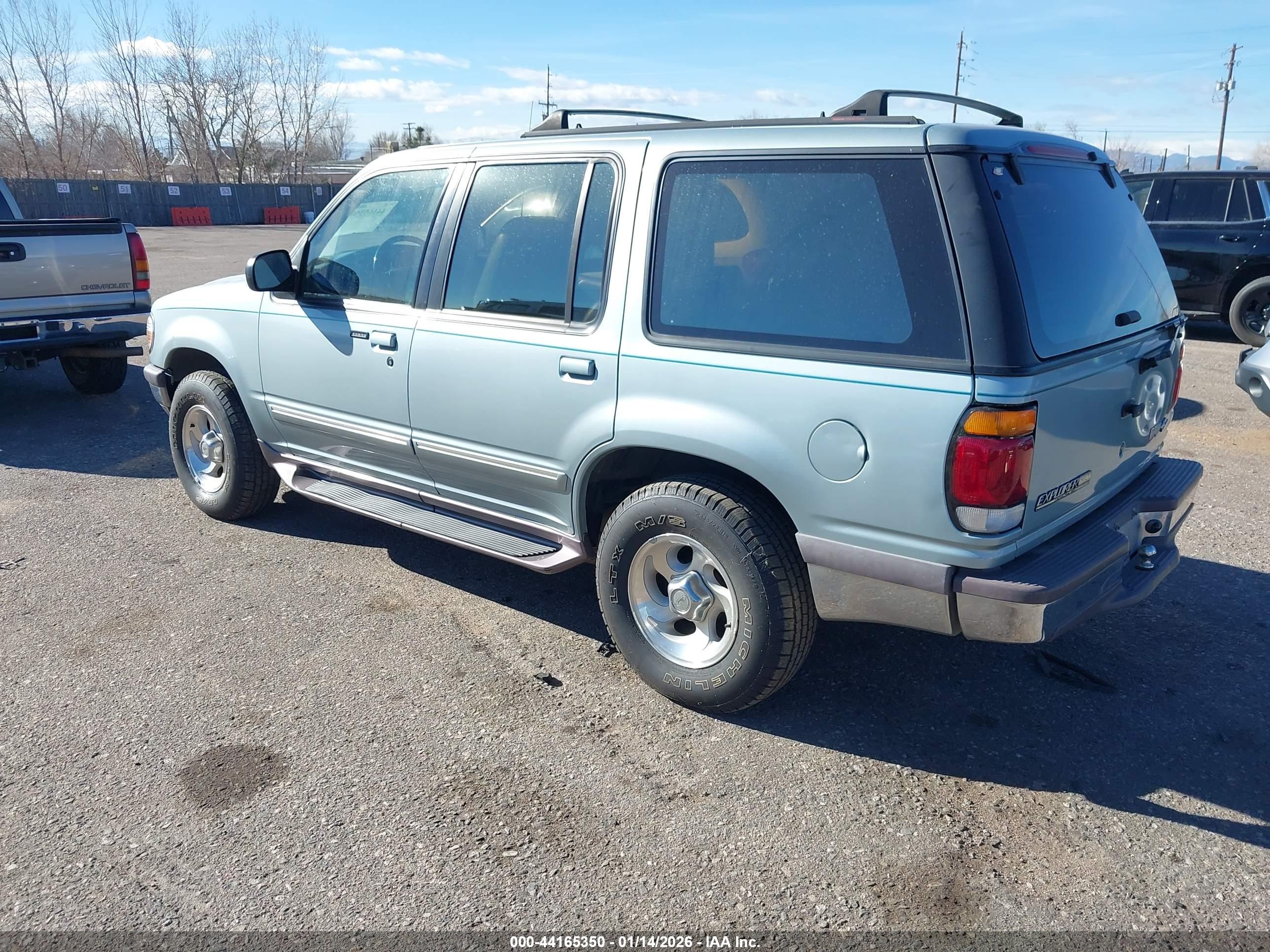 FORD EXPLORER image 3